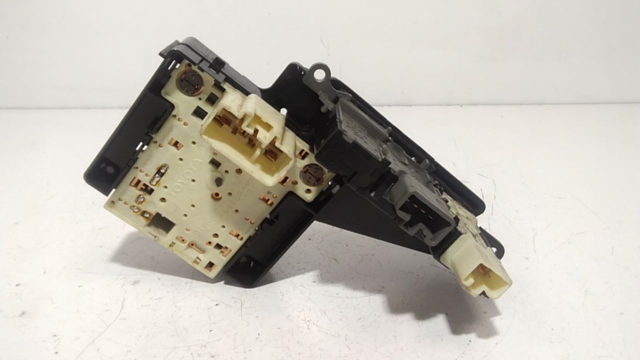 Pulsante luci di emergenza TOYOTA Yaris 2 Serie