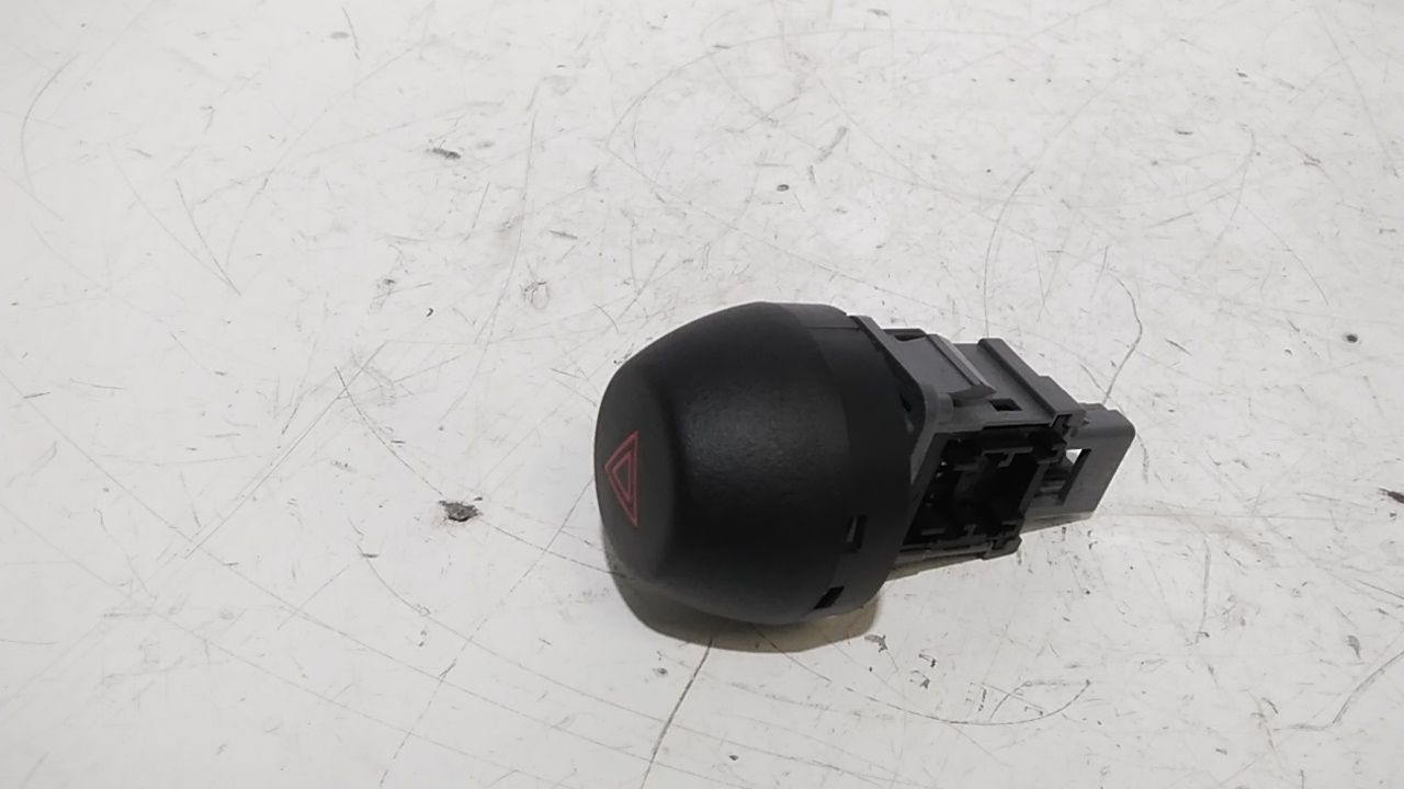 Pulsante luci di emergenza TOYOTA Rav4 4 Serie