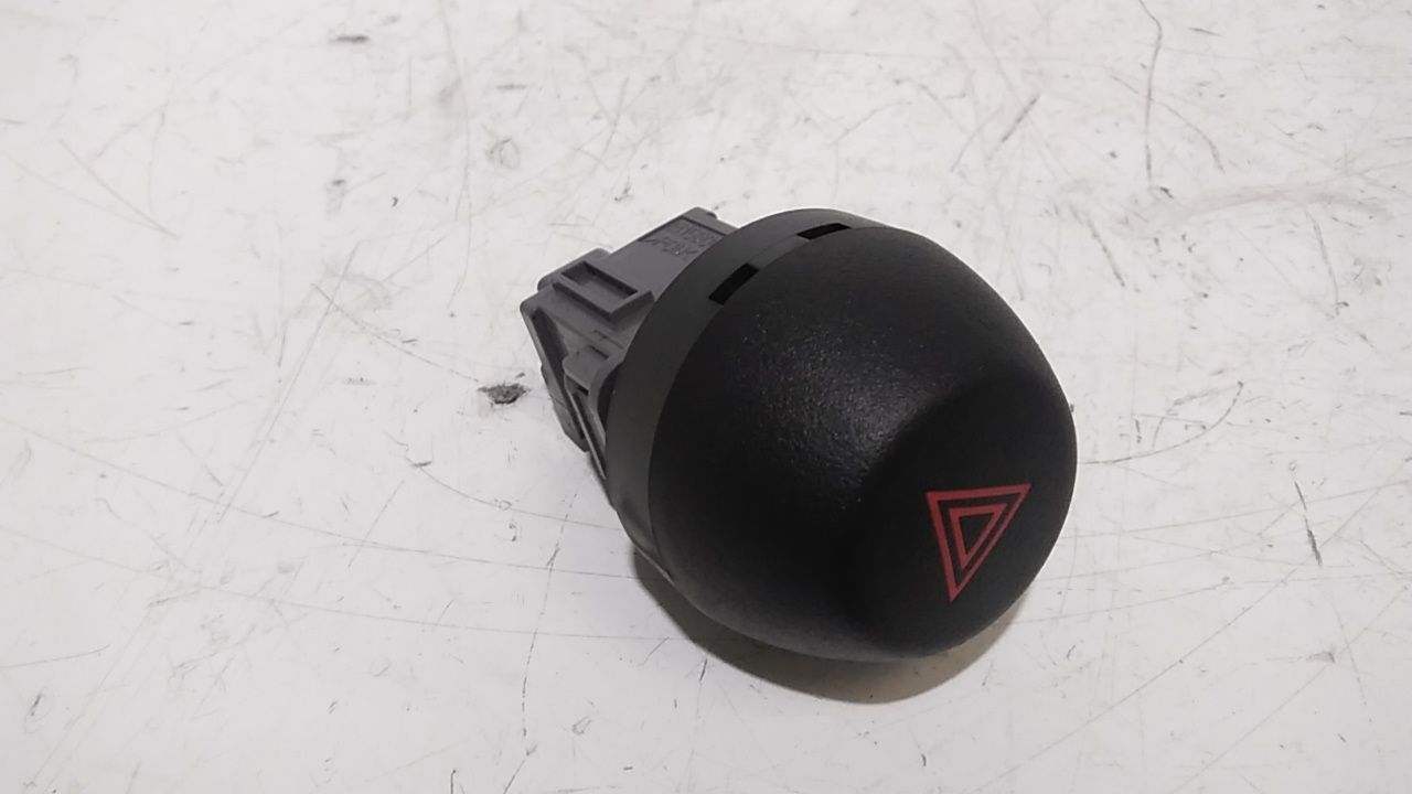 Pulsante luci di emergenza TOYOTA Rav4 4 Serie