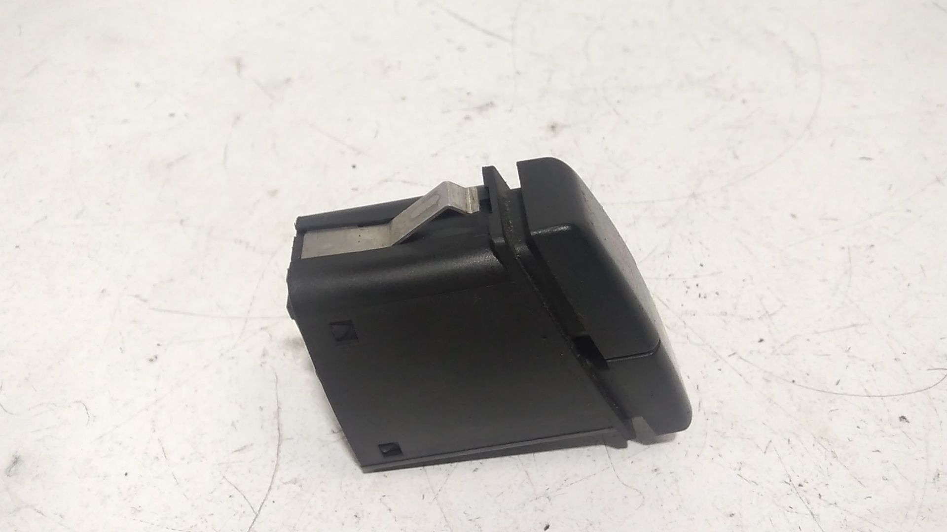 Pulsante luci di emergenza BMW X3 1 Serie