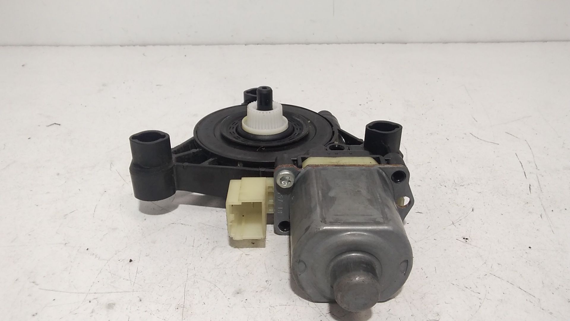 Motorino Alzavetro posteriore Sinistro AUDI A4 Allroad (8WH)