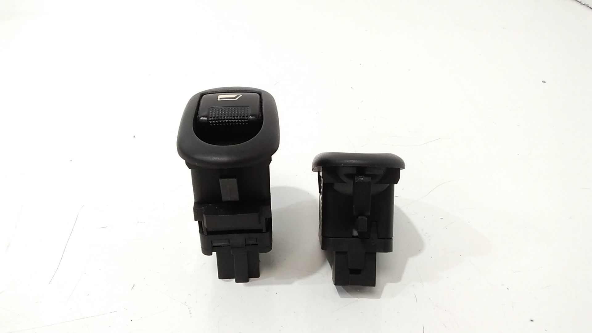 Pulsantiera alzavetri centrale CITROEN C3 2 Serie