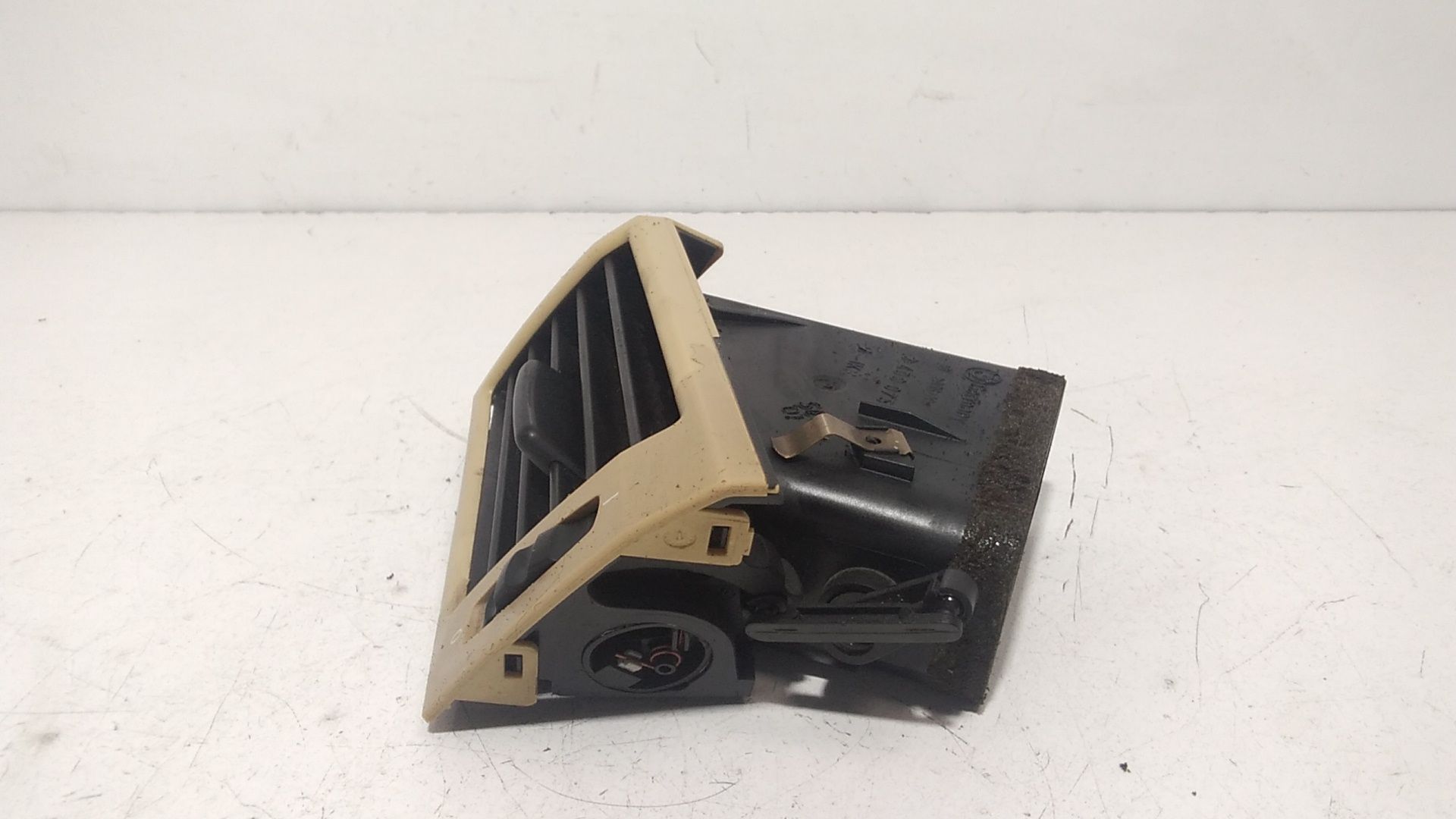 Bocchetta aria cruscotto lato guida BMW X3 1 Serie