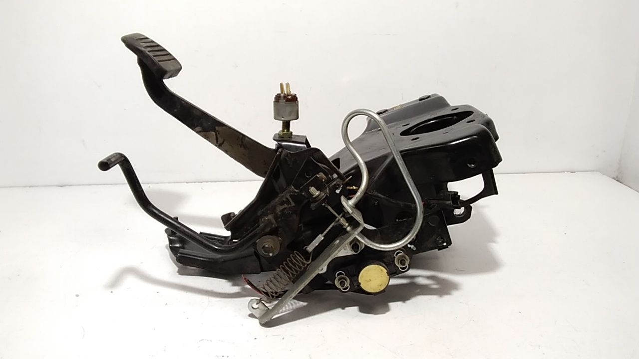 Pedaliera freno e acceleratore  cambio manuale ISUZU NPR Serie (03>)