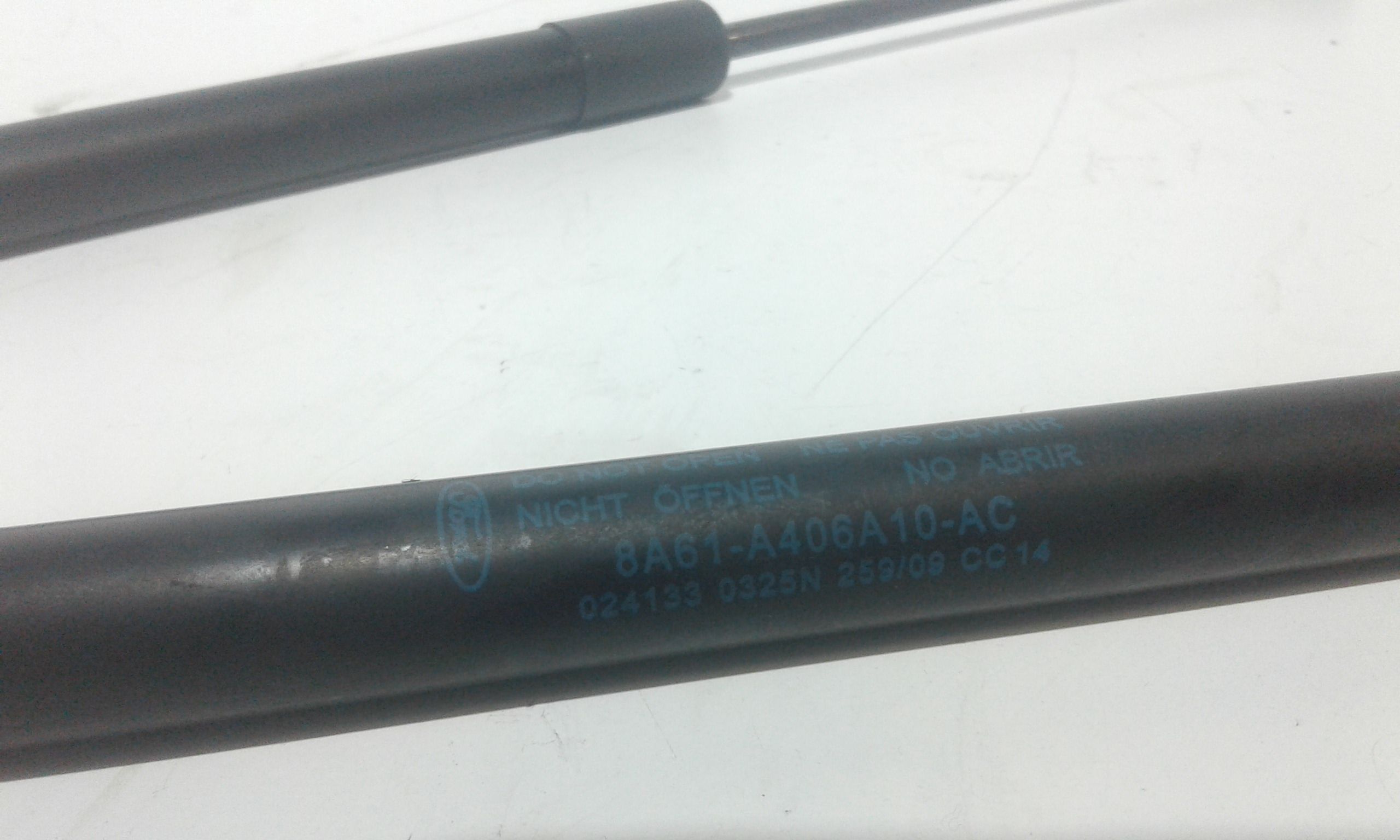 Pistoncini cofano Post. FORD Fiesta 6 Serie