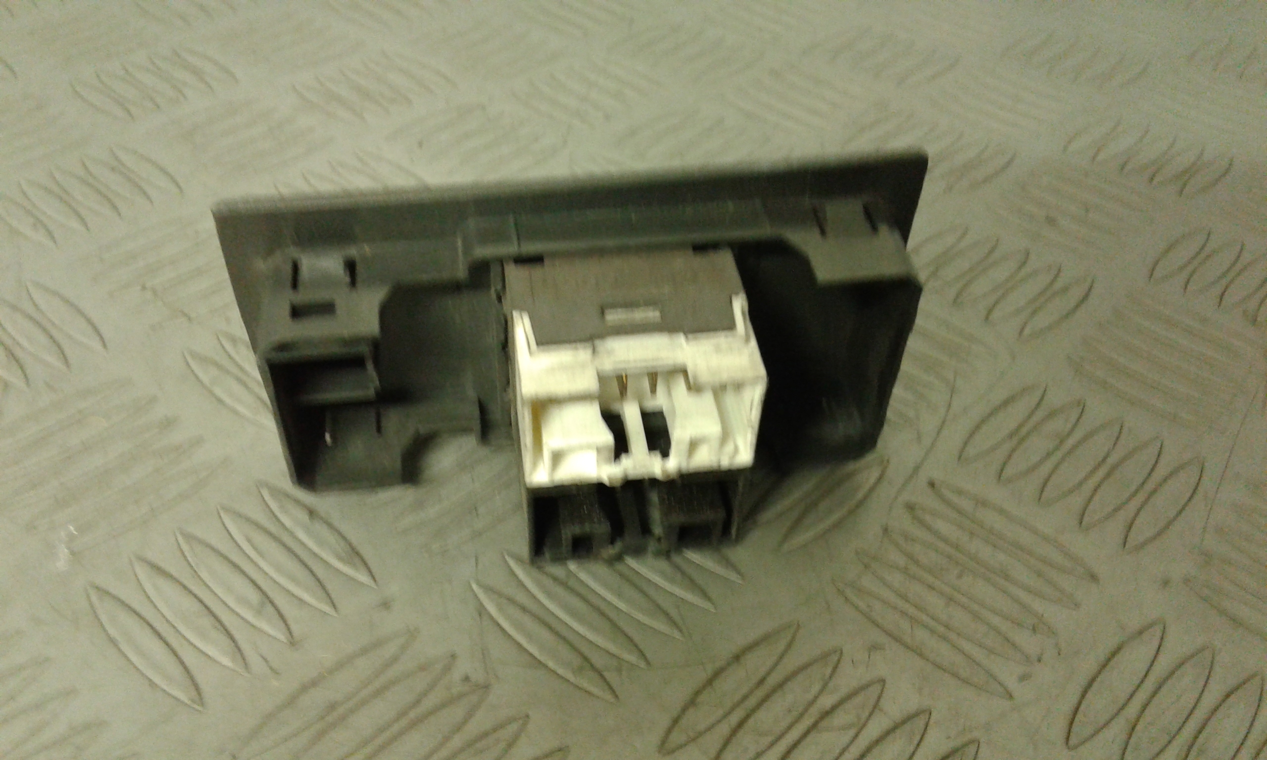 Pulsantiera Anteriore Sinistra Guida FIAT Punto Berlina 5P