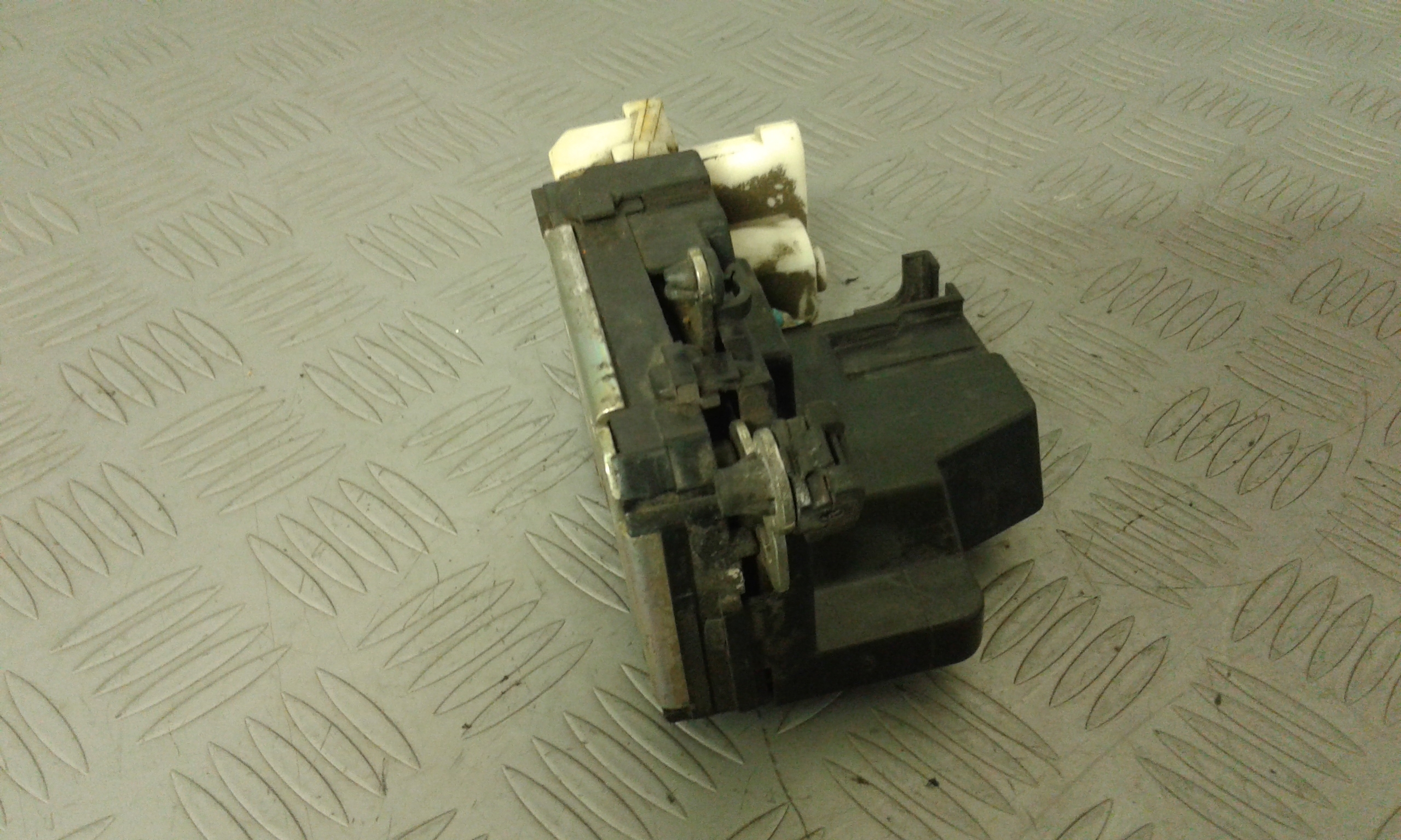 Serratura Anteriore Sinistra LANCIA Y 1 Serie