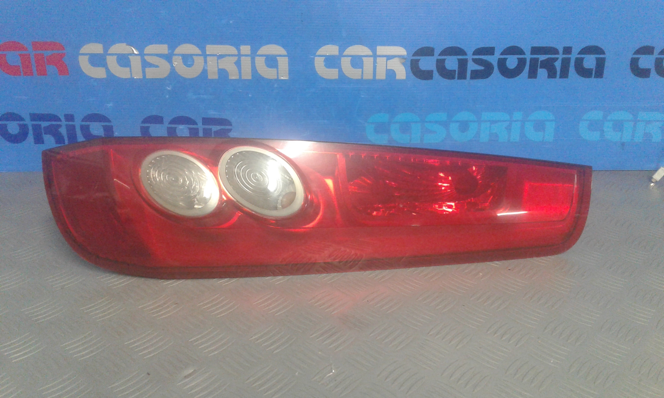 Stop posteriore Destro Passeggero FORD Fiesta 5 Serie