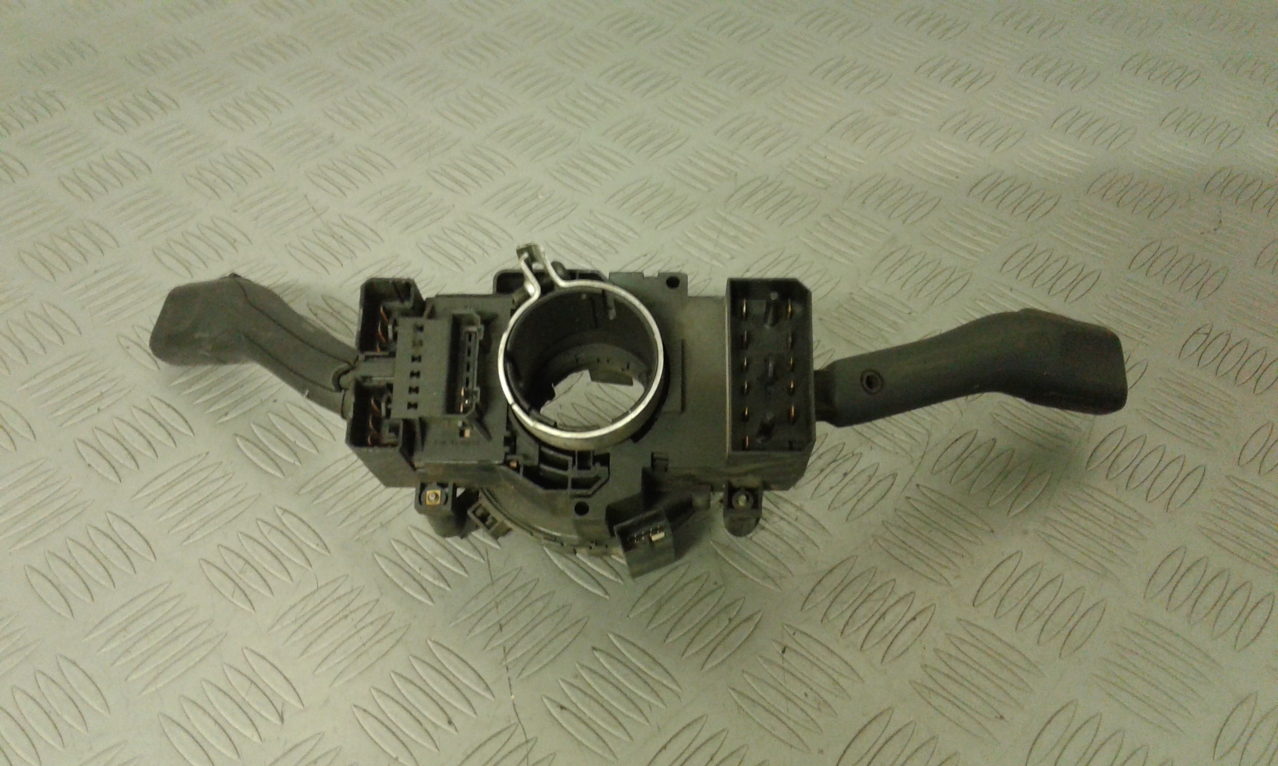 Devioluci VOLKSWAGEN Golf 4 Berlina