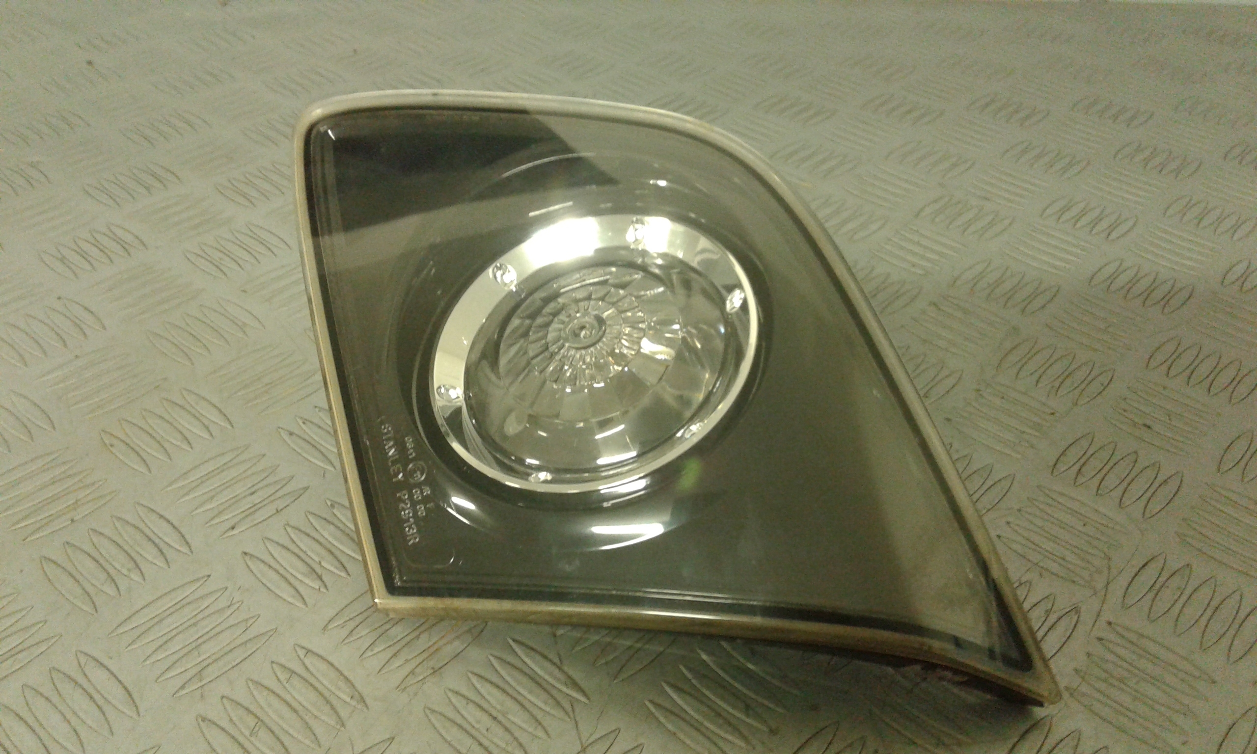 Stop Posteriore Destro Integrato nel Portello MAZDA 3 Berlina 1 Serie