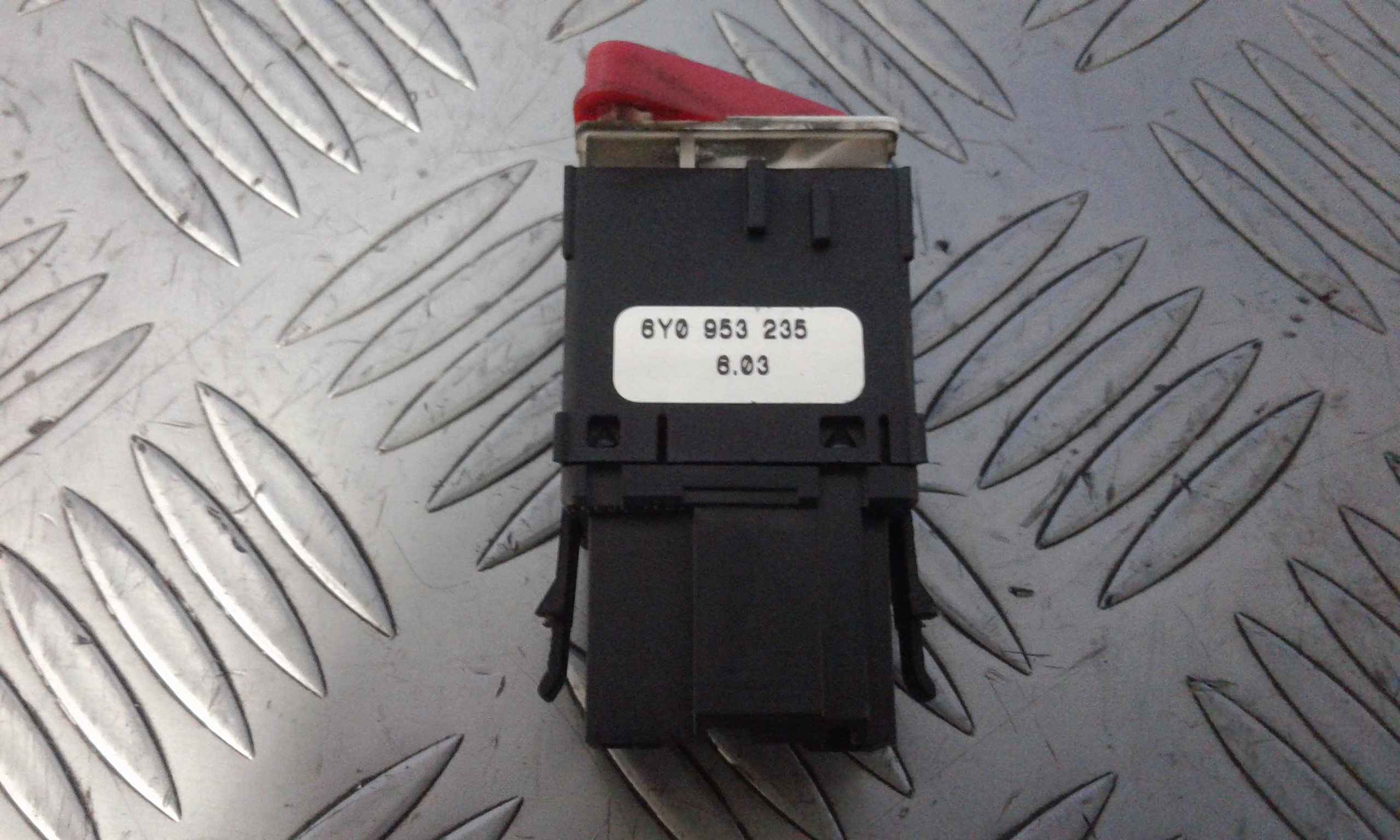 Pulsante luci di emergenza SKODA Fabia Berlina 1 Serie