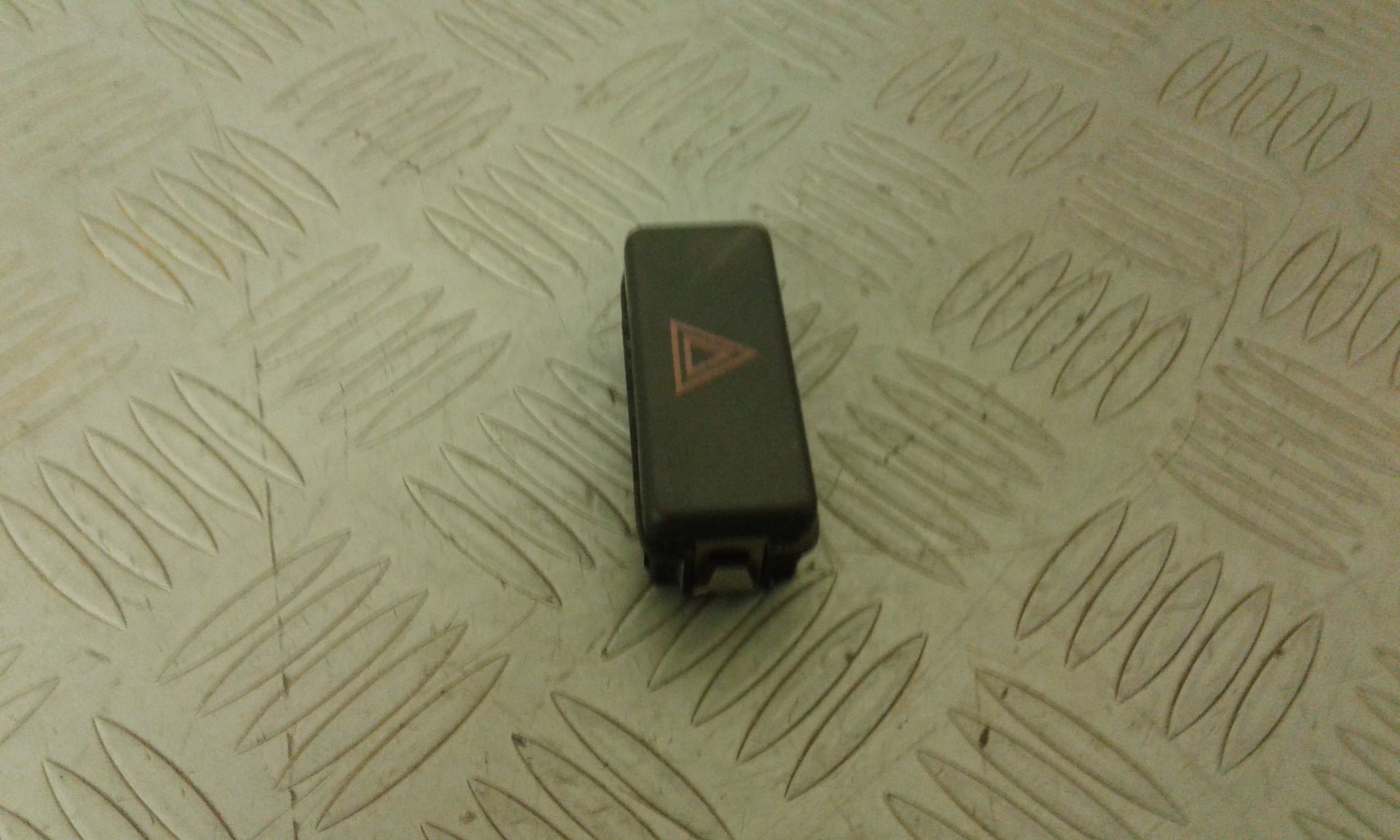 Pulsante luci di emergenza BMW Serie 3 E36 Berlina