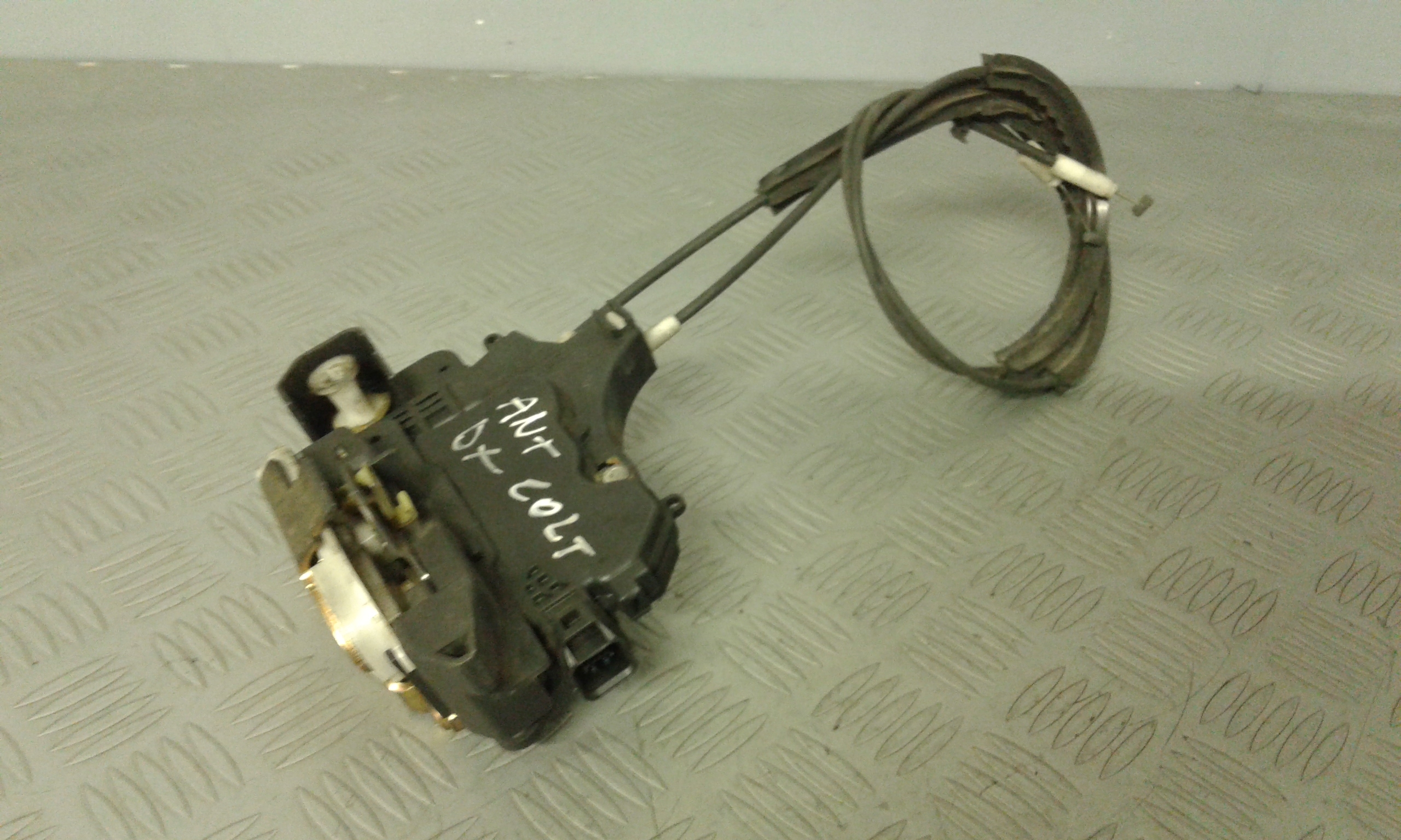 Serratura Anteriore Destra MITSUBISHI Colt 3P