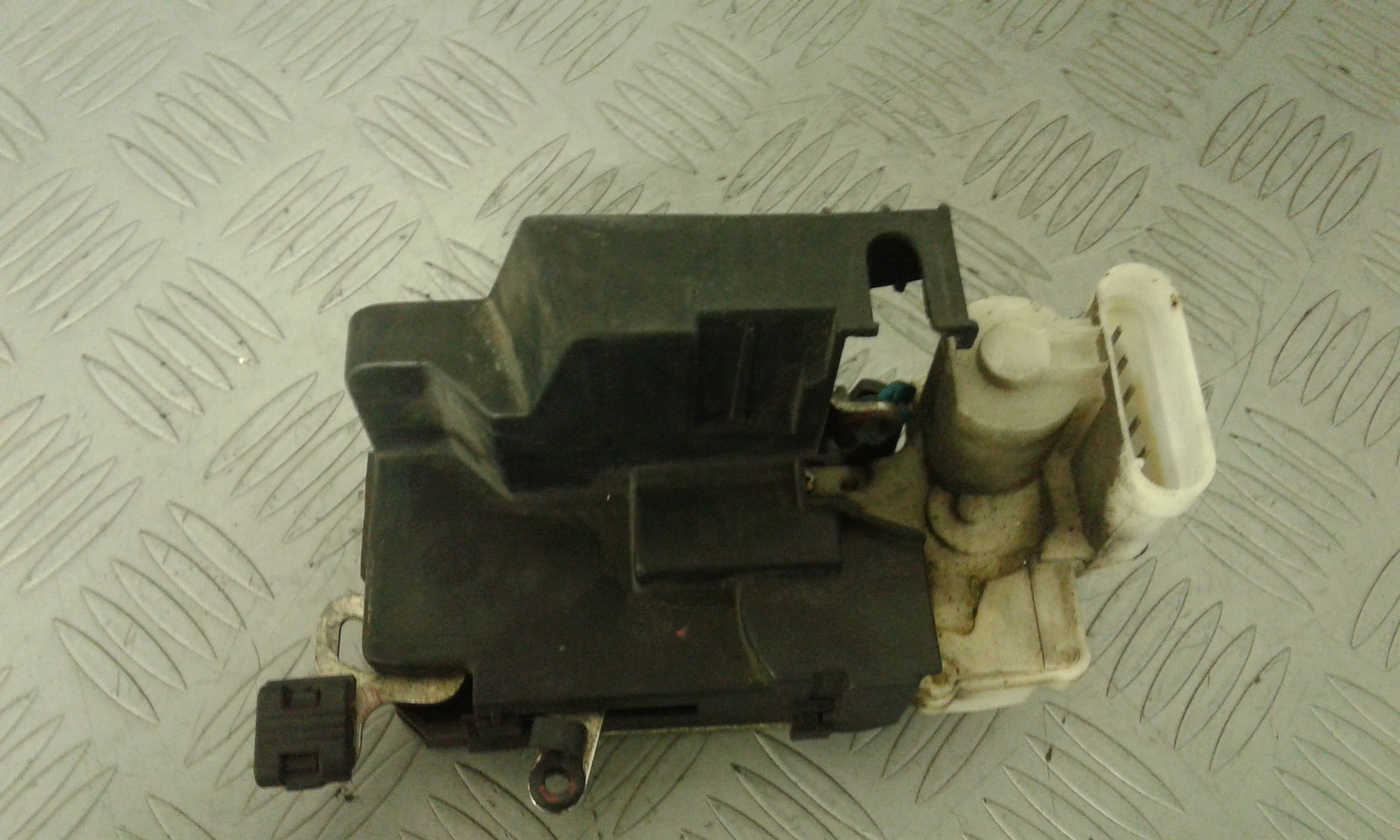 Serratura Anteriore Destra LANCIA Y 1 Serie