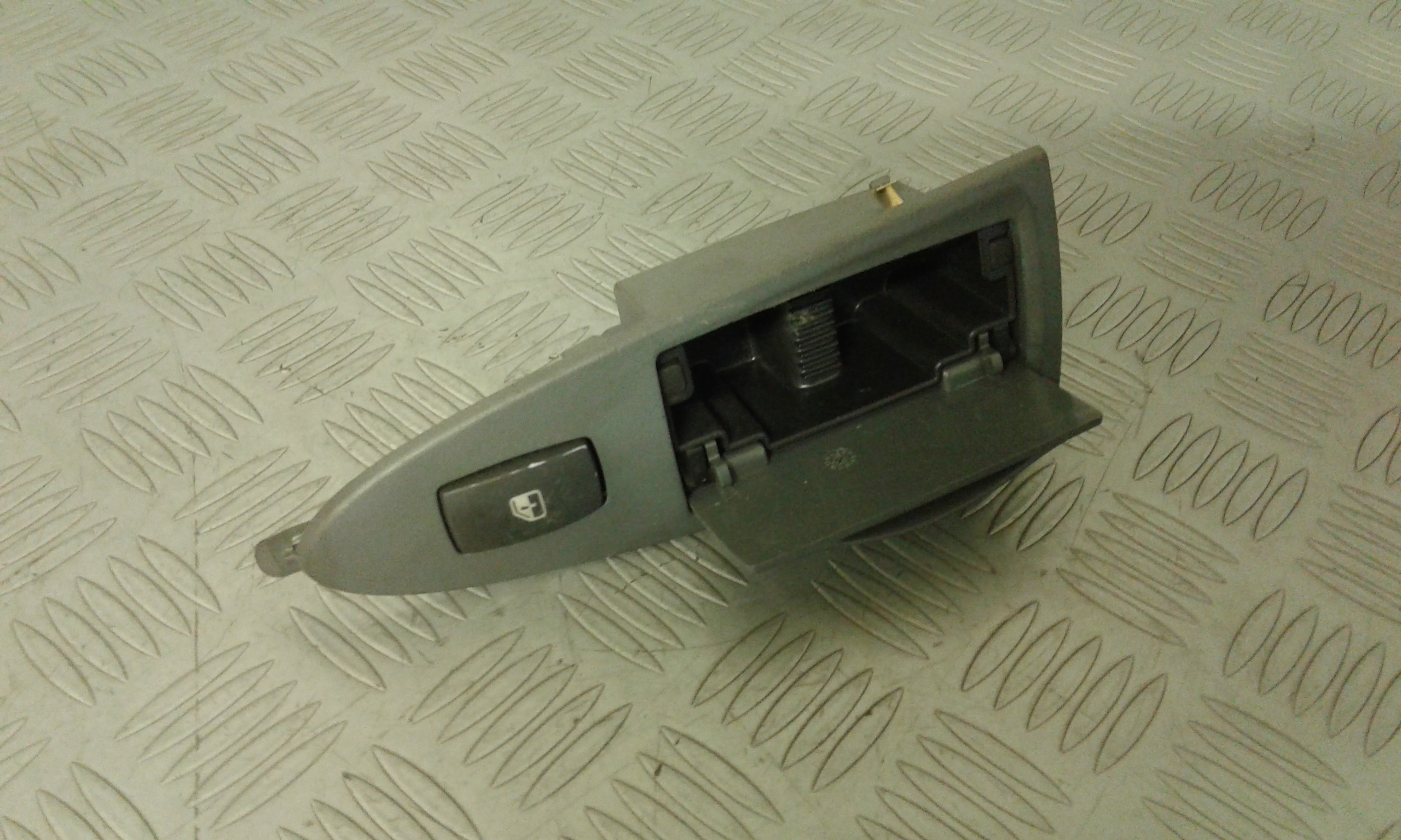 Pulsantiera Posteriore Sinistra FIAT Croma 2 Serie