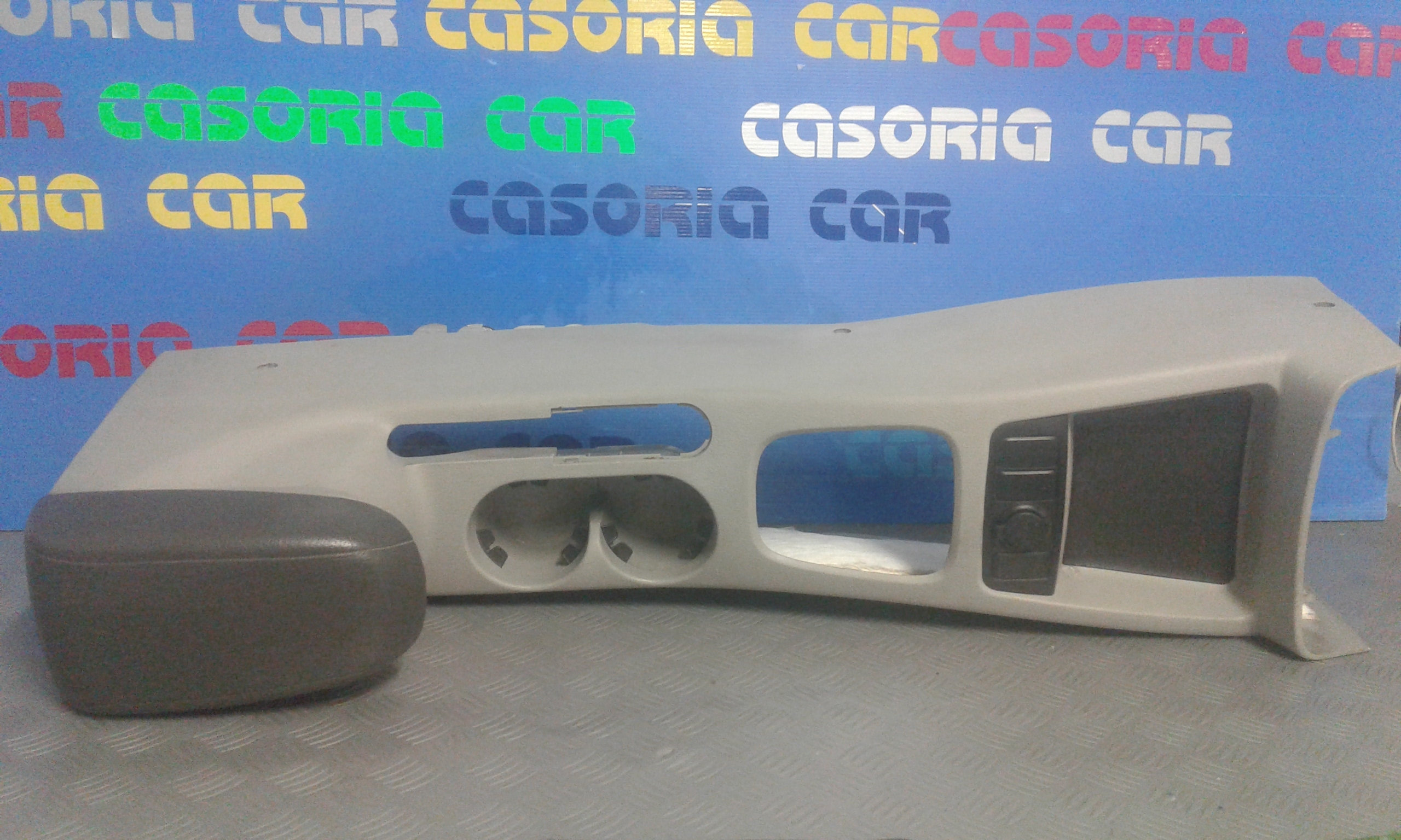 Bracciolo  guidatore KIA Cerato 1 Serie