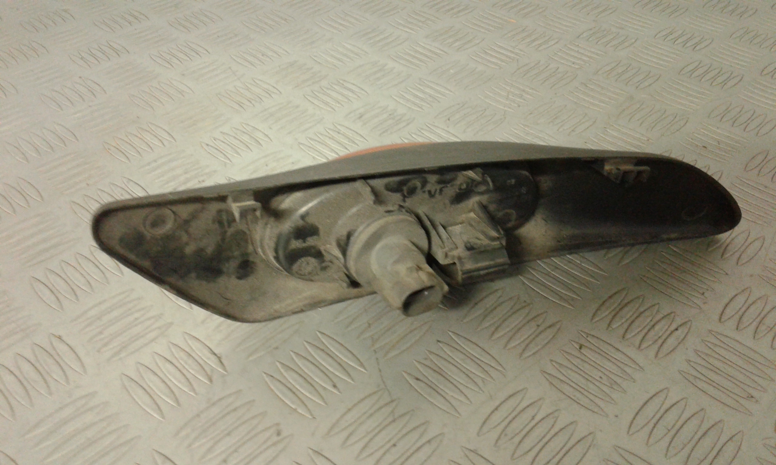 Freccia SX parafango IVECO Daily 3 Serie