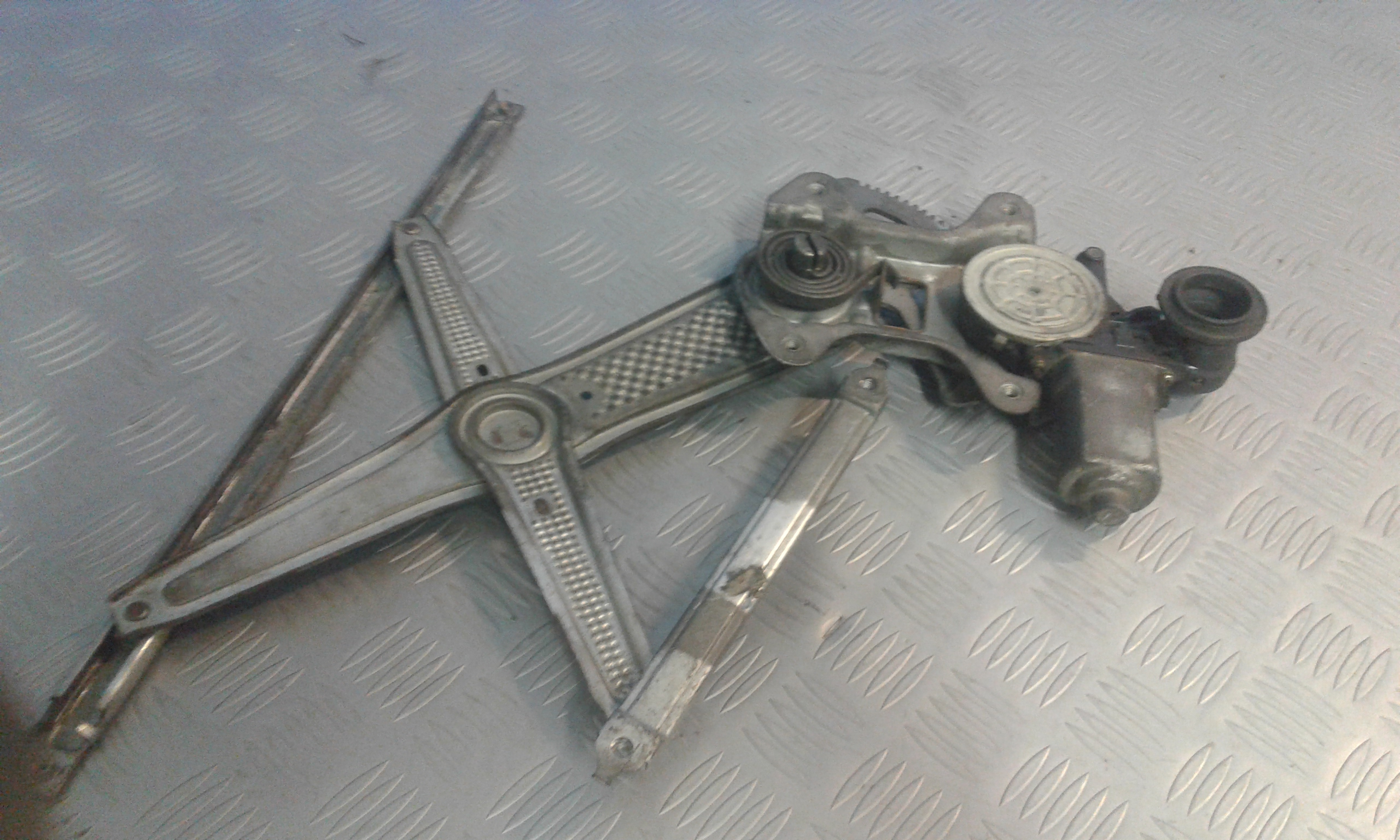 Cremagliera anteriore destra passeggero TOYOTA Yaris 1 Serie