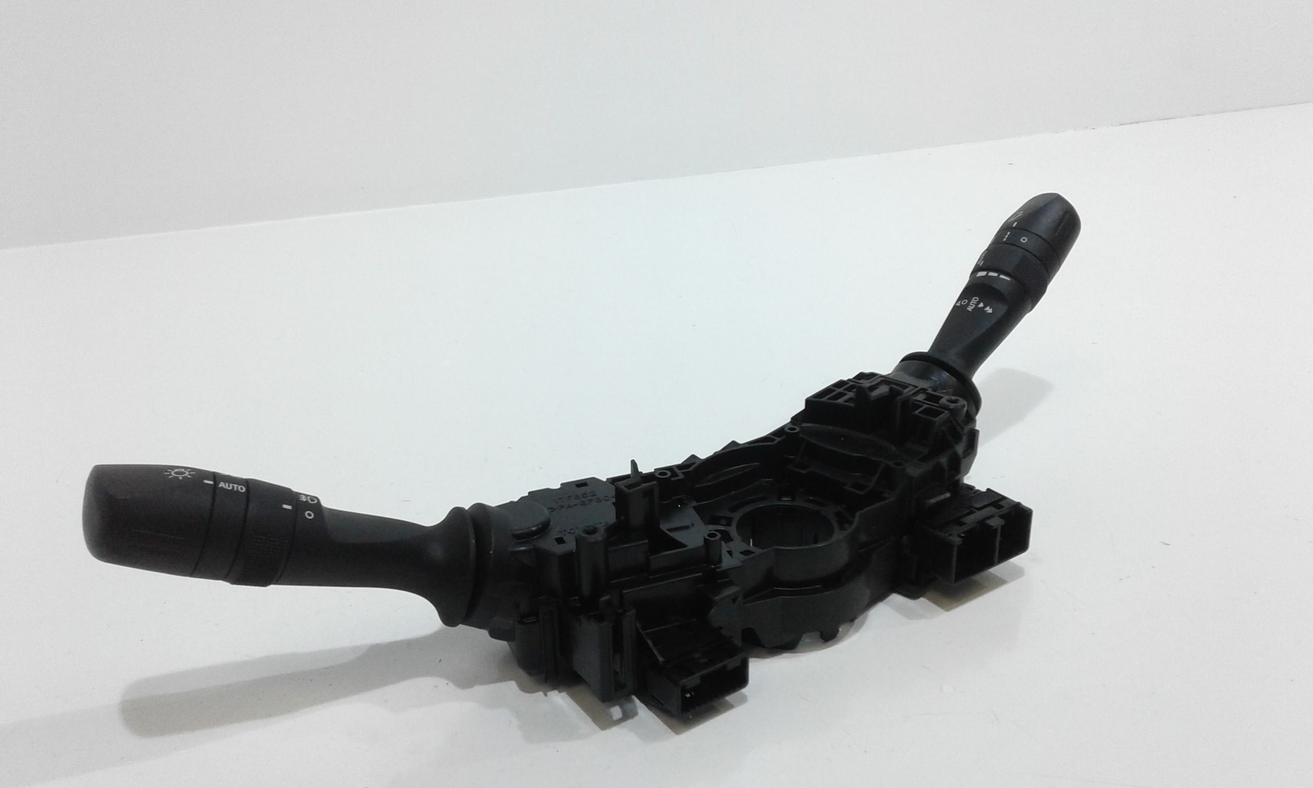 Devioluci TOYOTA C-HR Ibrida (16>)