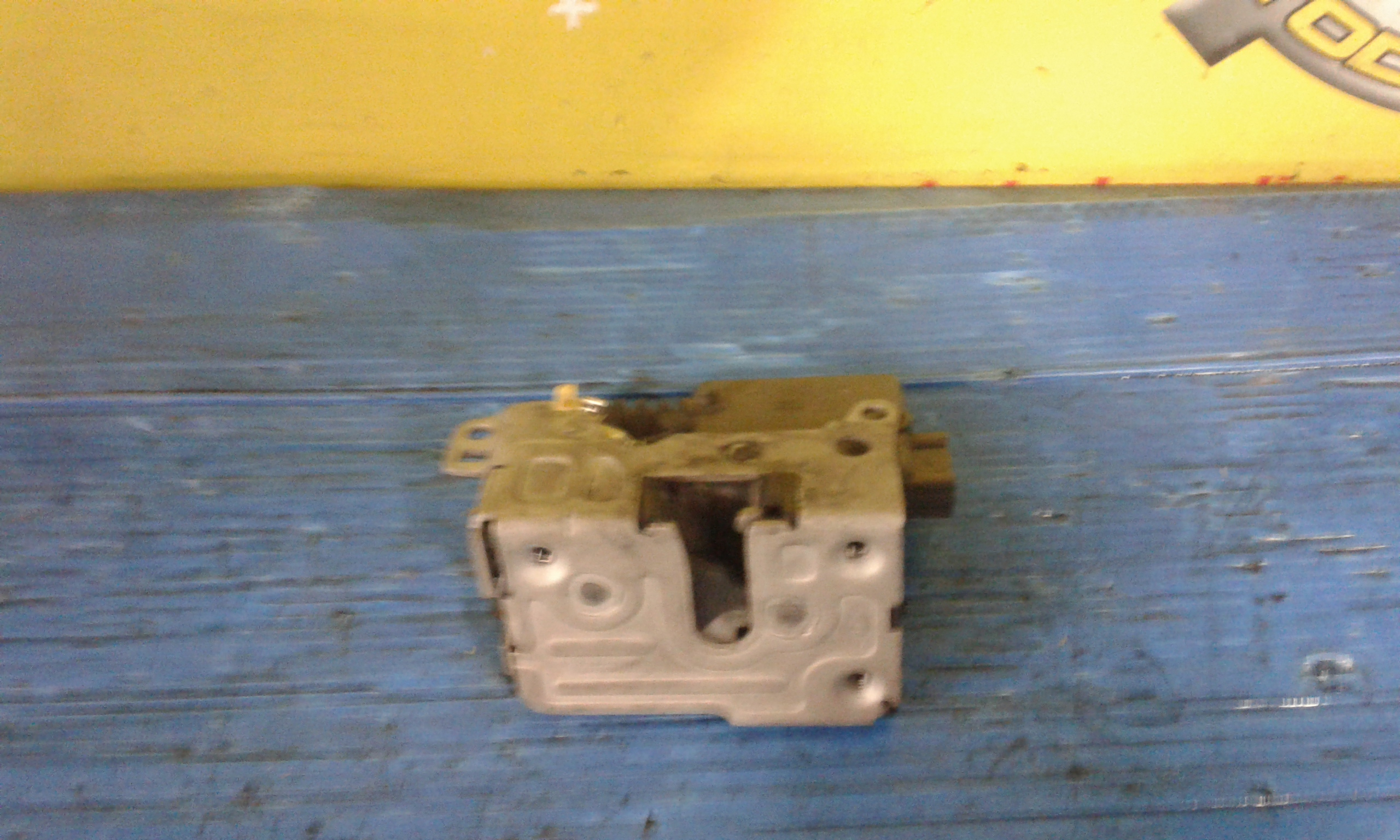 Serratura Anteriore Sinistra IVECO Daily 4 Serie