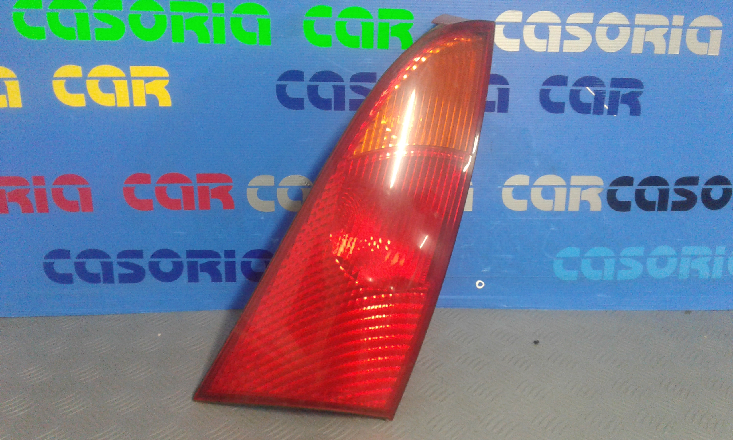 Stop posteriore Destro Passeggero FORD Focus Berlina 1 Serie