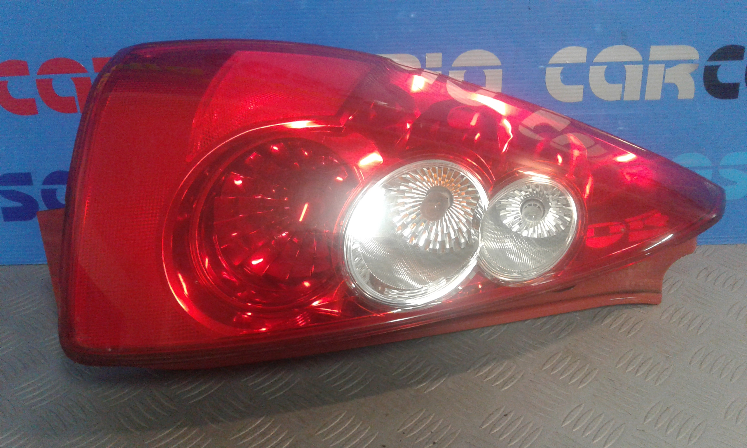 Stop Posteriore sinistro lato Guida MAZDA 5 Berlina