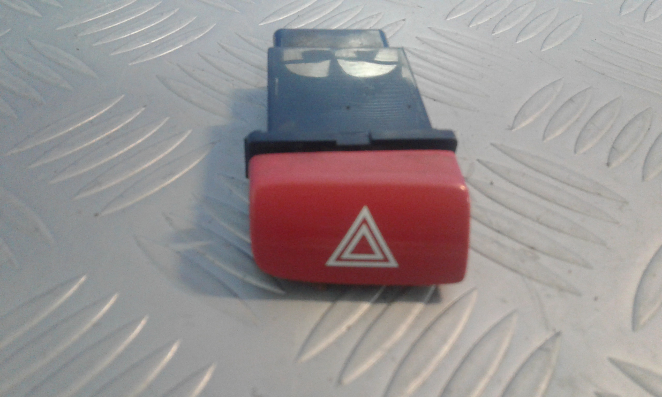 Pulsante luci di emergenza KIA Rio 3 Serie