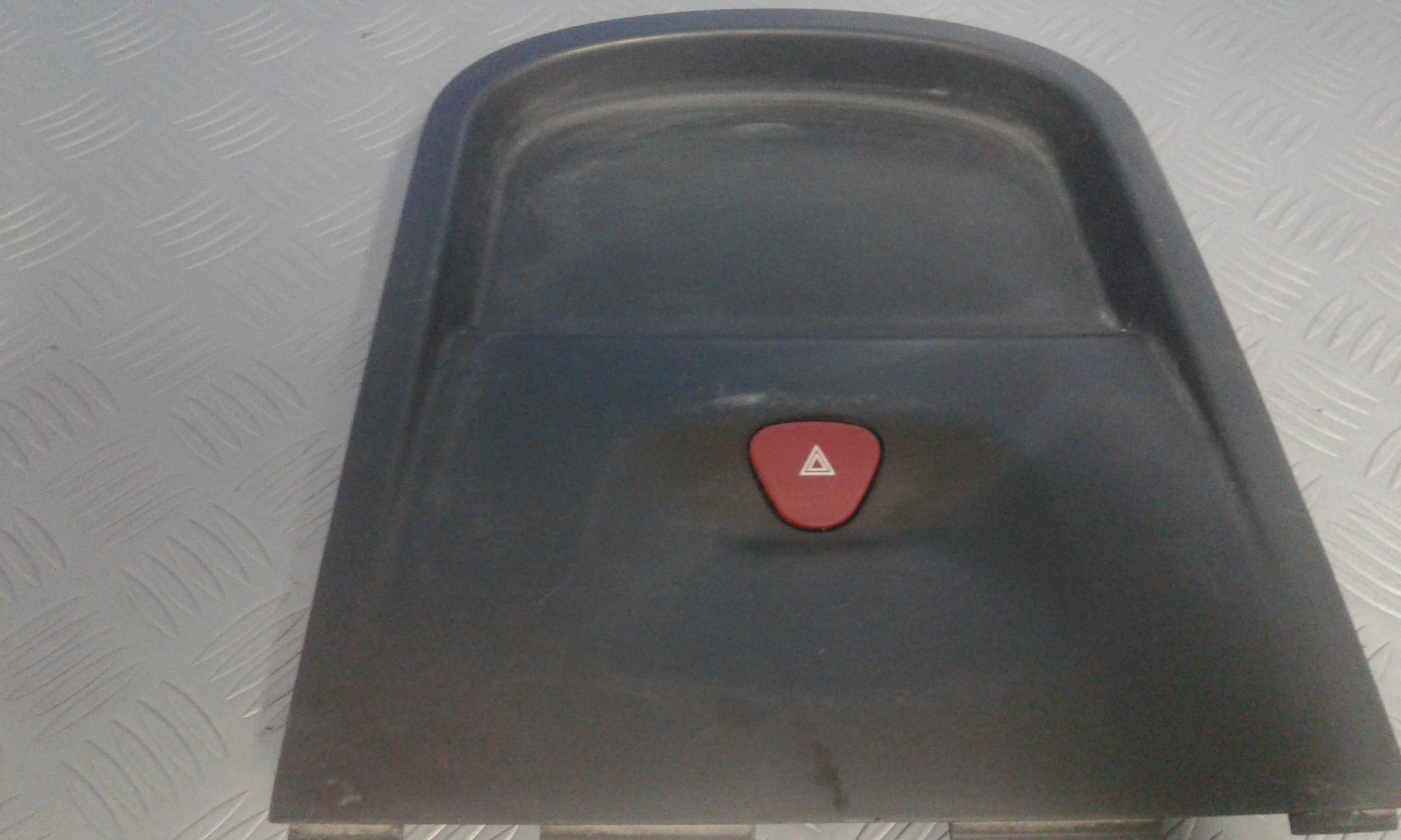 Pulsante luci di emergenza PEUGEOT Expert 3 Serie