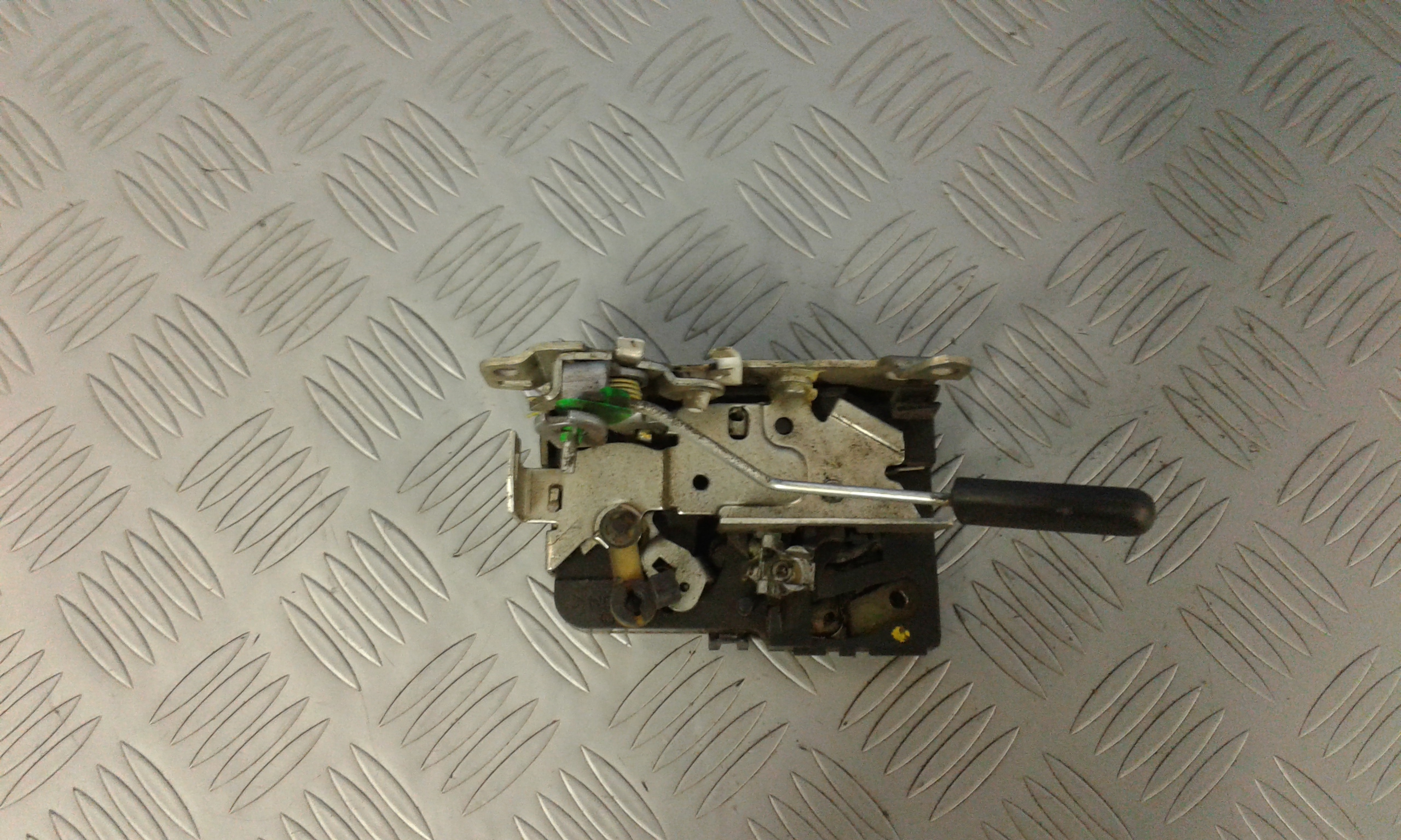 Serratura Anteriore Destra IVECO Daily 4 Serie