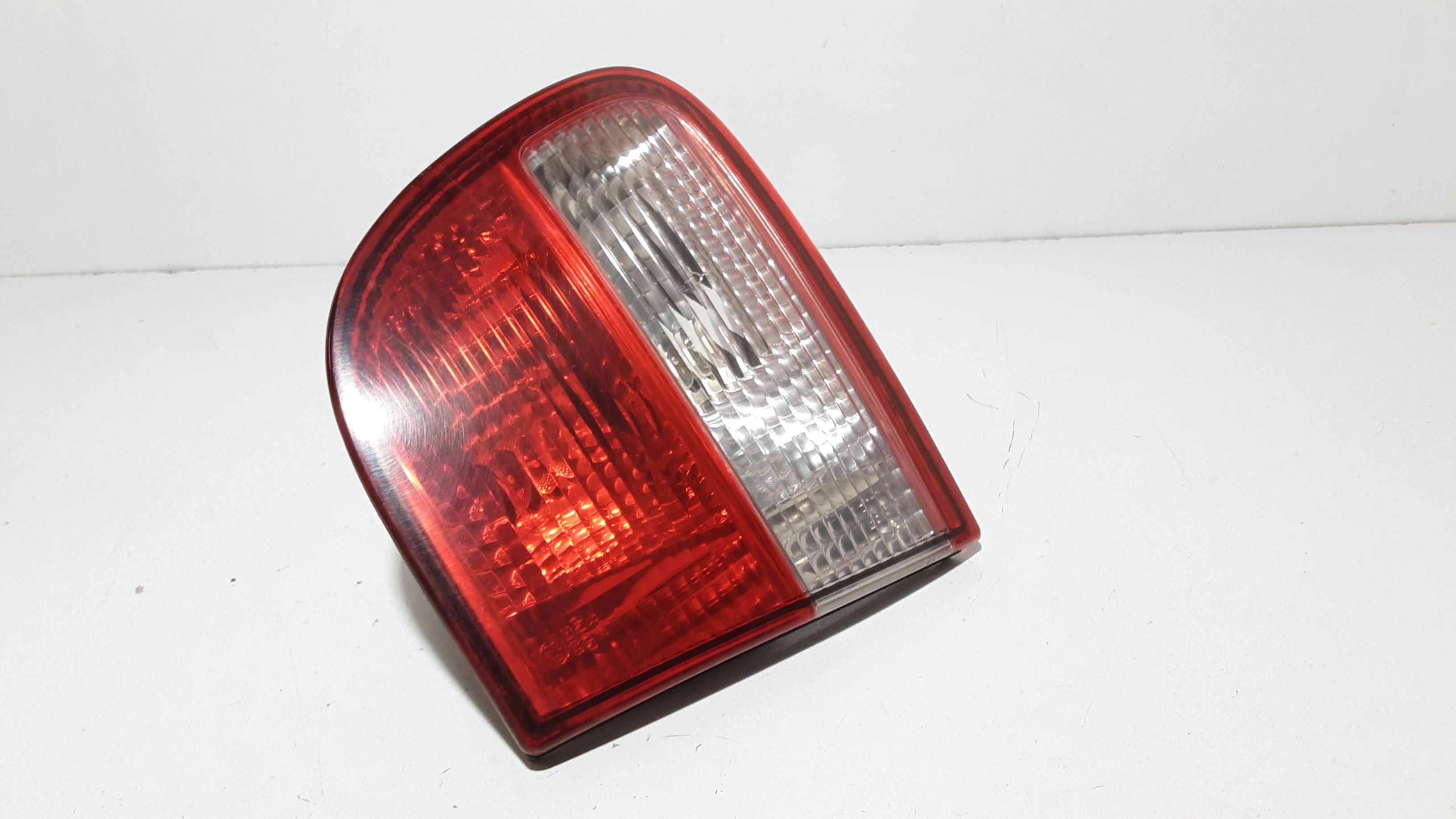 Stop Posteriore Destro Integrato nel Portello SEAT Leon 1 Serie