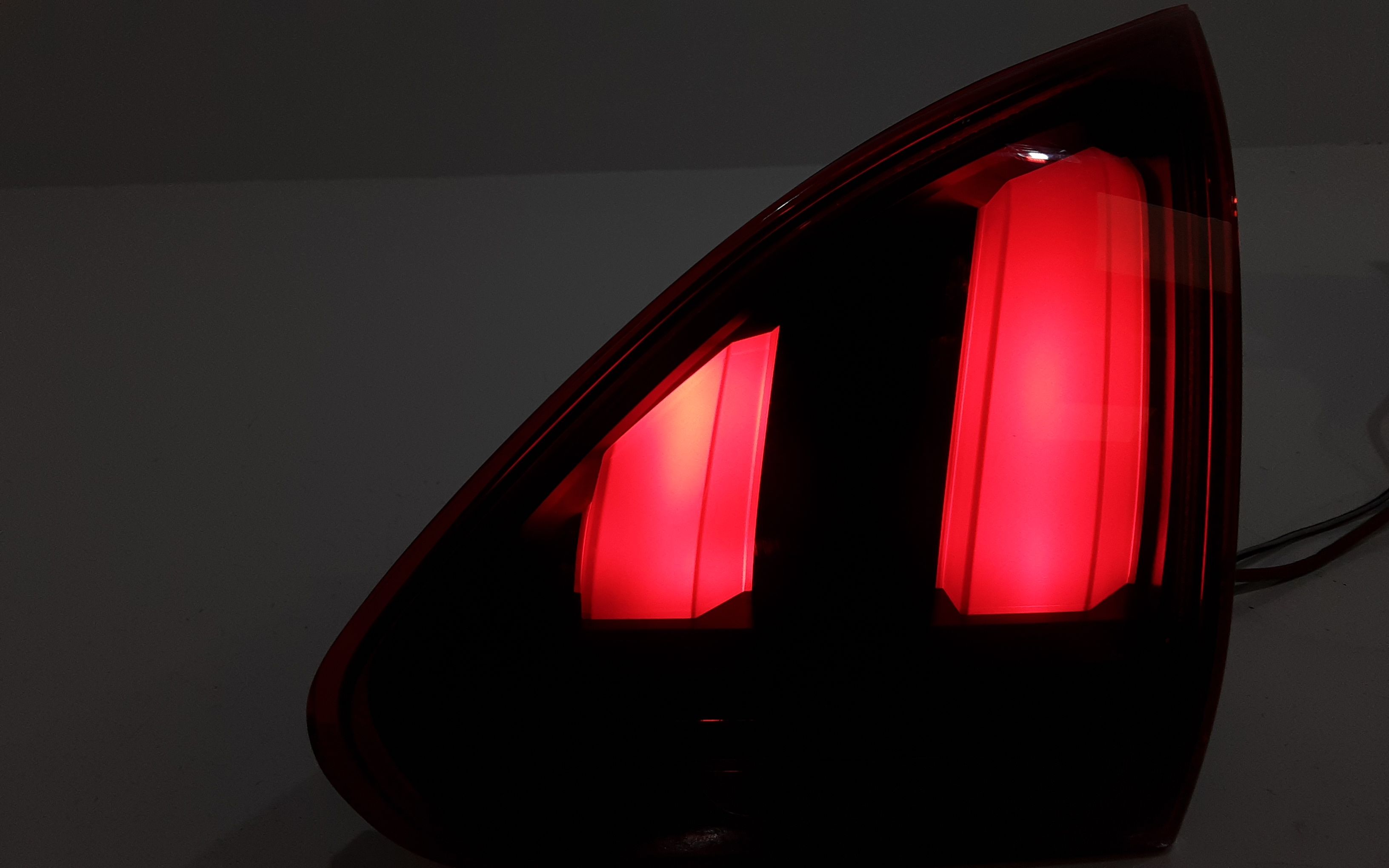 Stop Posteriore Destro Integrato nel Portello PEUGEOT 2008 1 Serie