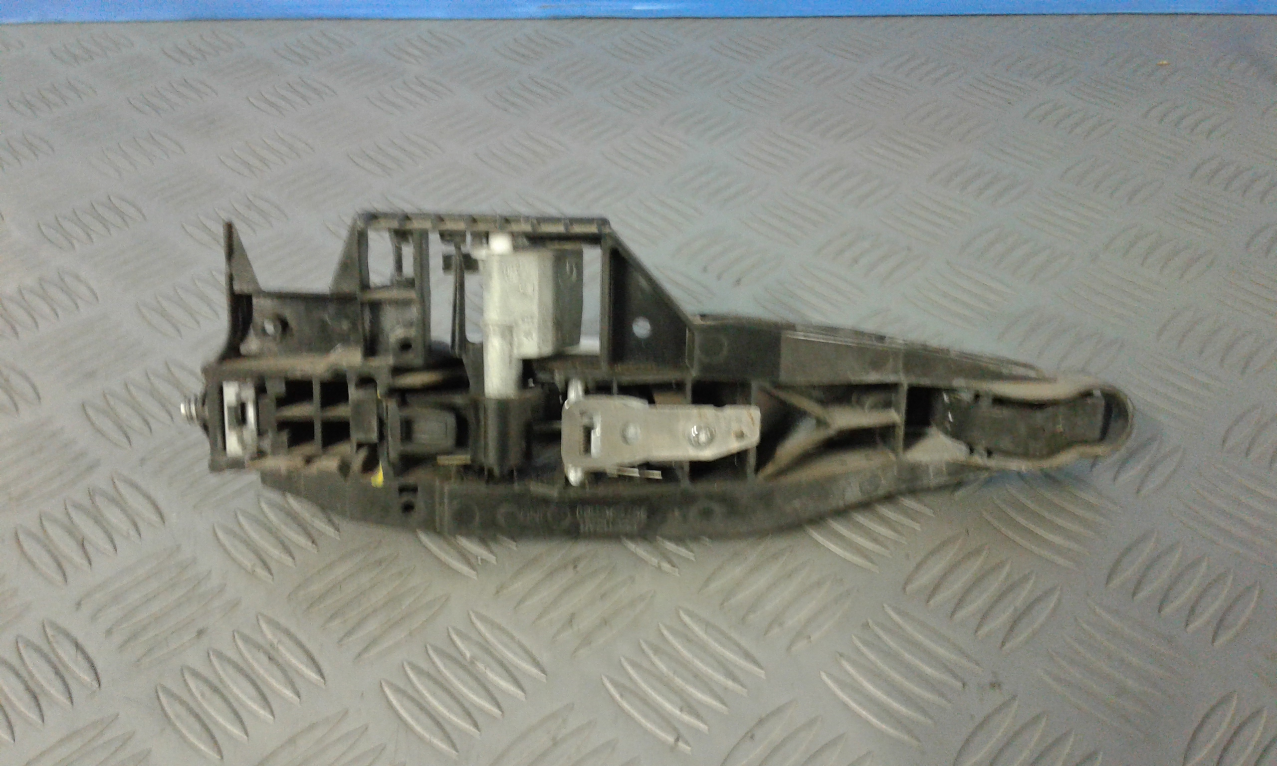 Maniglia esterna Posteriore Sinistra PEUGEOT 208 1 Serie