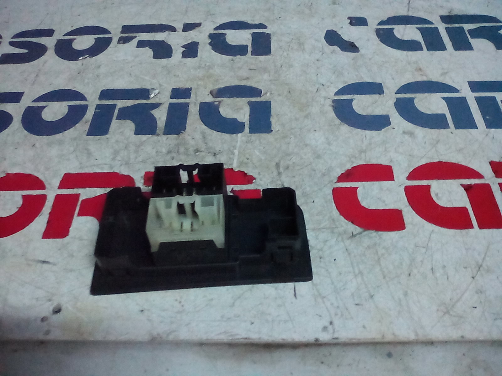 Pulsantiera Anteriore Sinistra Guida FIAT Punto Berlina 5P