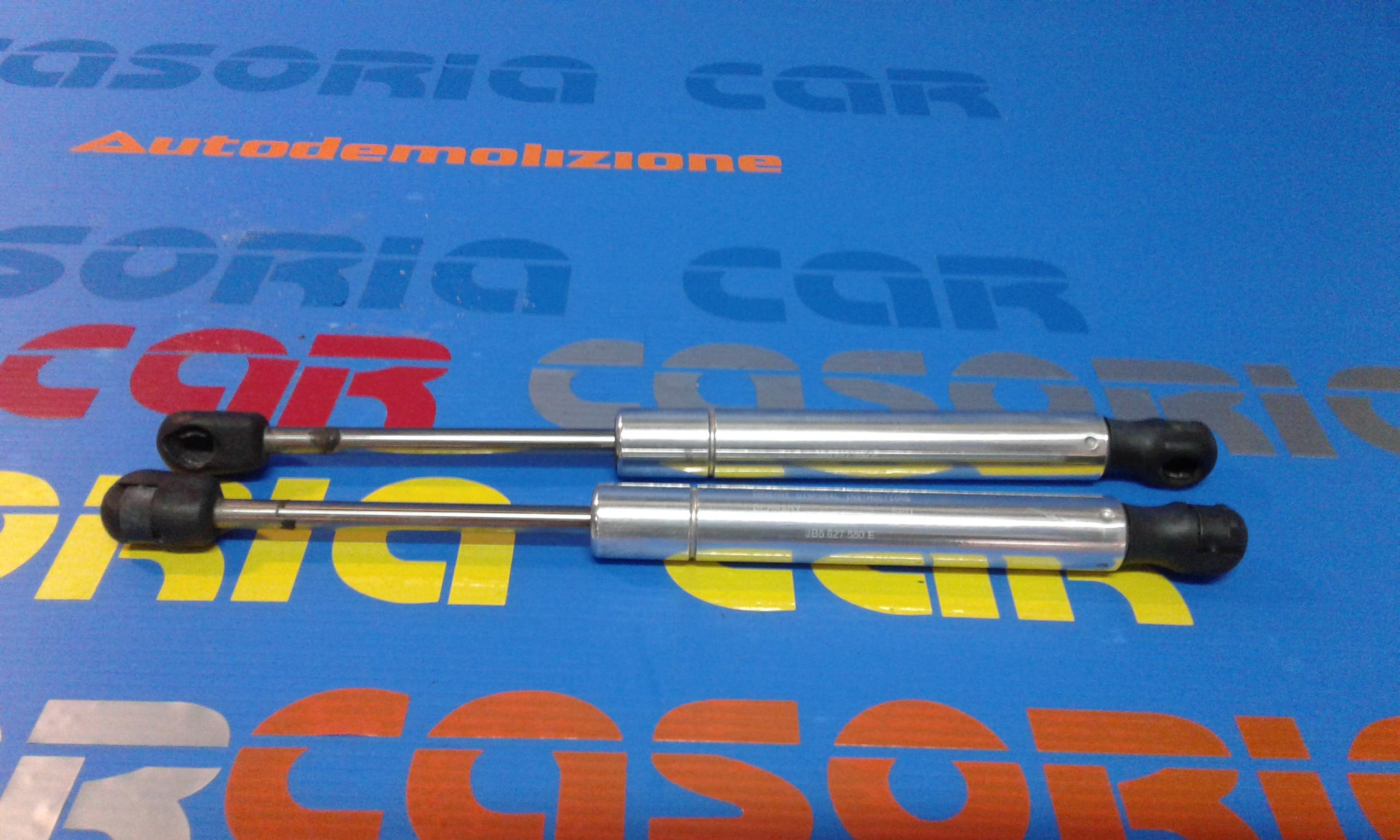 Pistoncini cofano Post. VOLKSWAGEN Passat Berlina 2 Serie