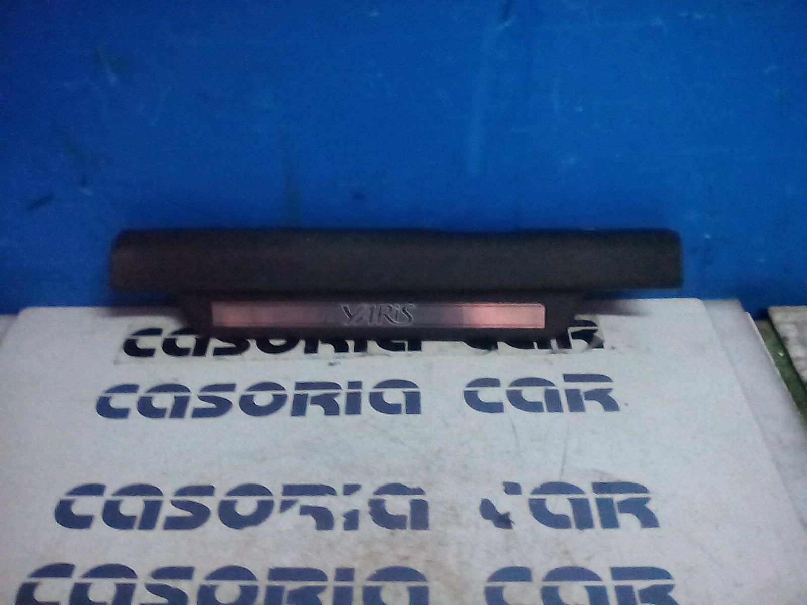 Batticalcagno anteriore sinistro TOYOTA Yaris 1 Serie