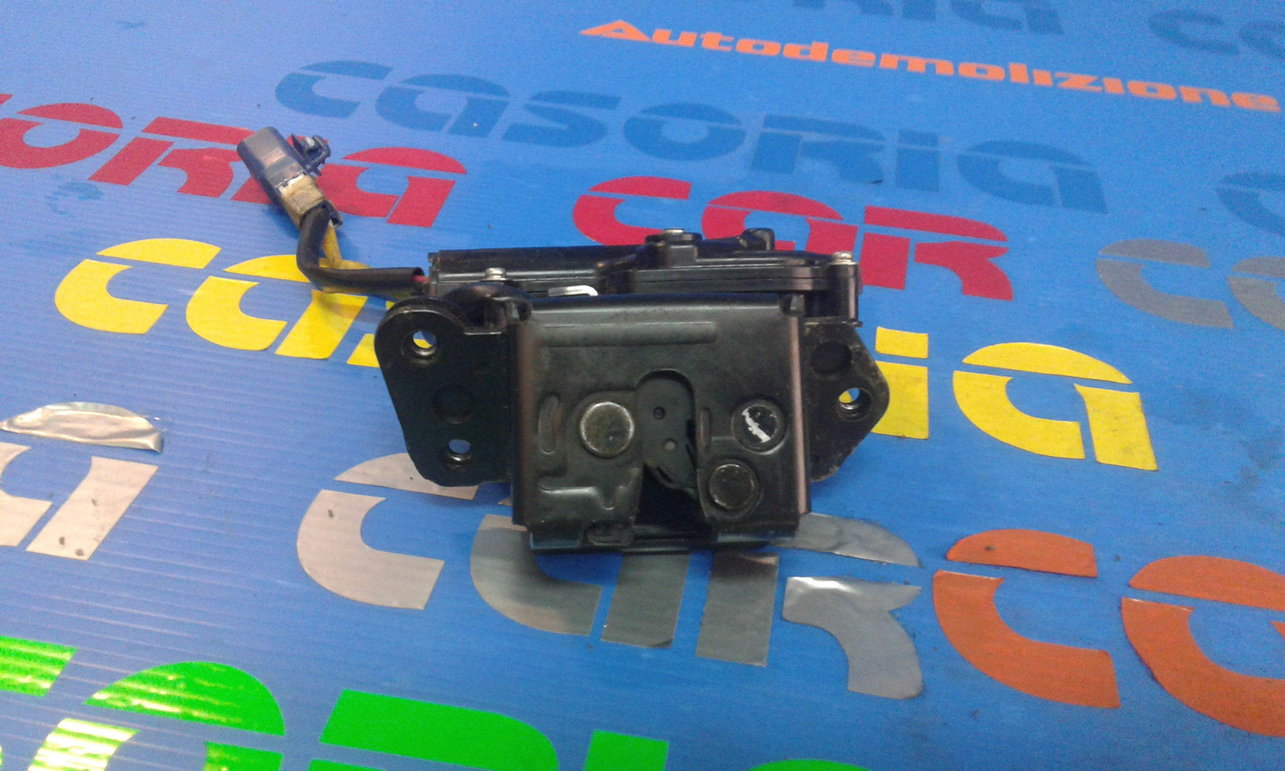 Serratura Cofano Posteriore TOYOTA Yaris 4 Serie