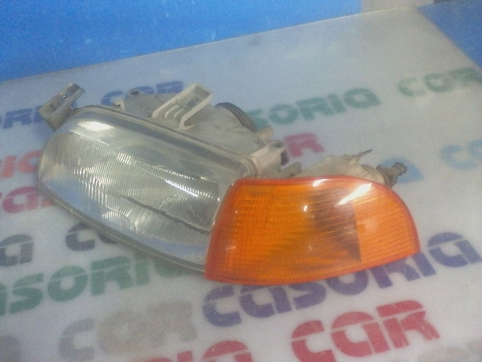 Faro anteriore Sinistro Guida FIAT Punto Berlina 3P