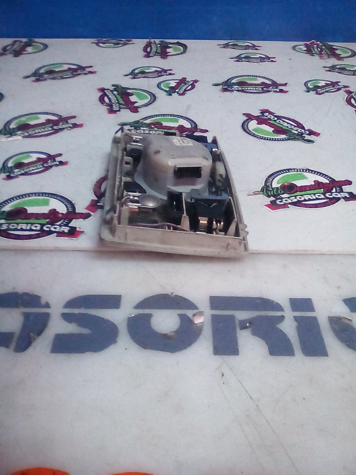 Luce di cortesia anteriore AUDI A6 Avant 2 Serie