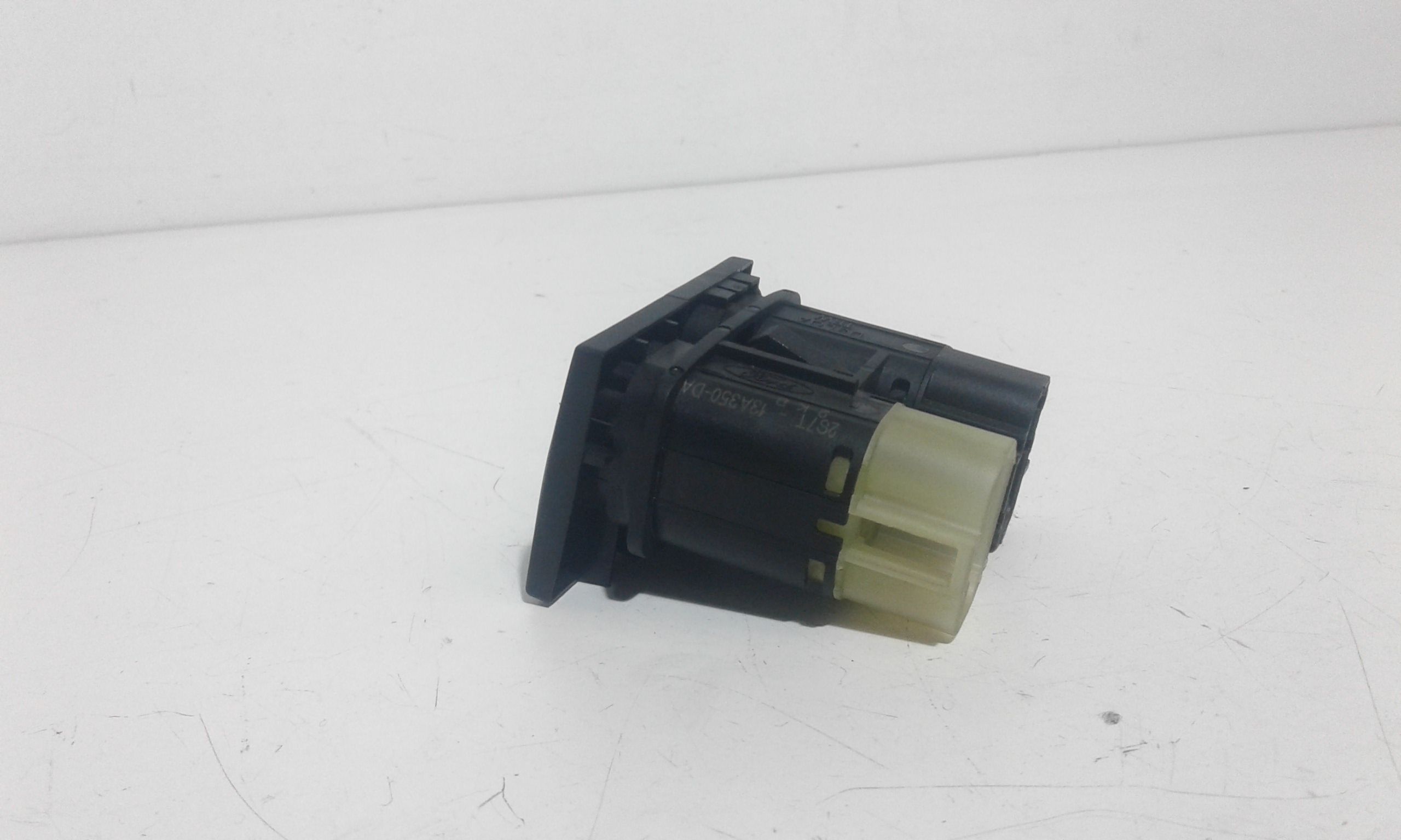 Pulsante luci di emergenza FORD Mondeo Berlina 3 Serie