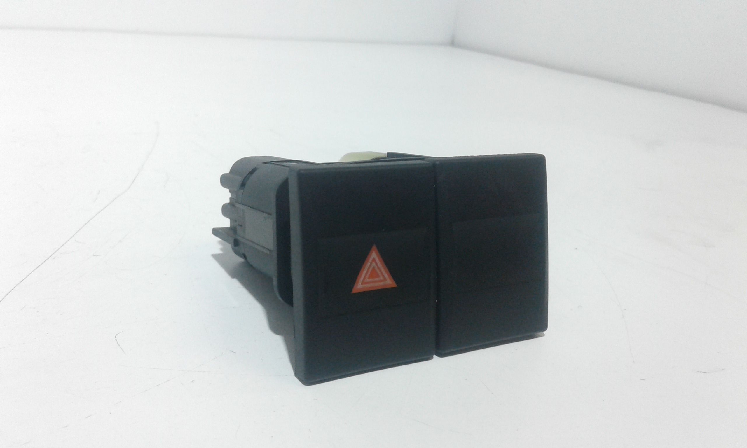 Pulsante luci di emergenza FORD Mondeo Berlina 3 Serie