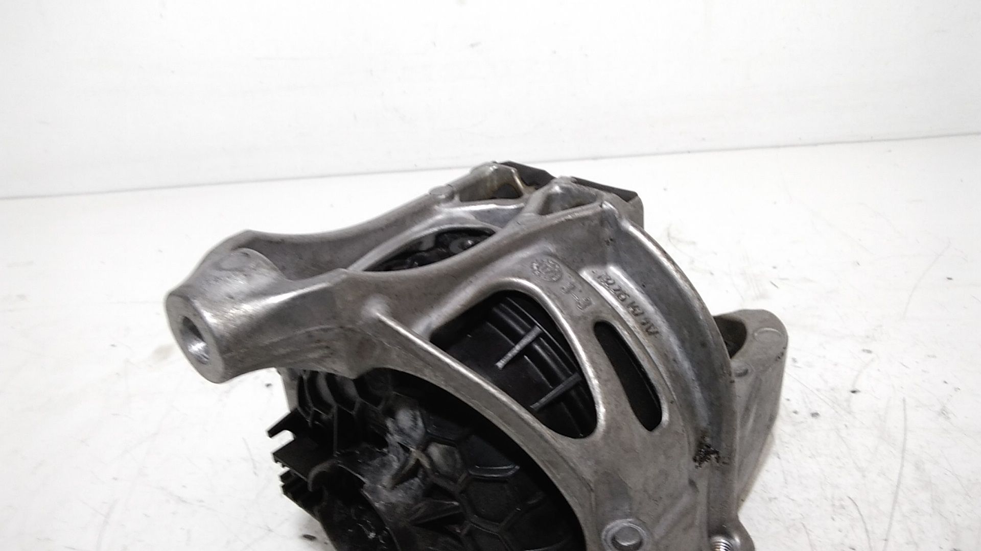 Supporto motore AUDI Q5 Serie (FYB)