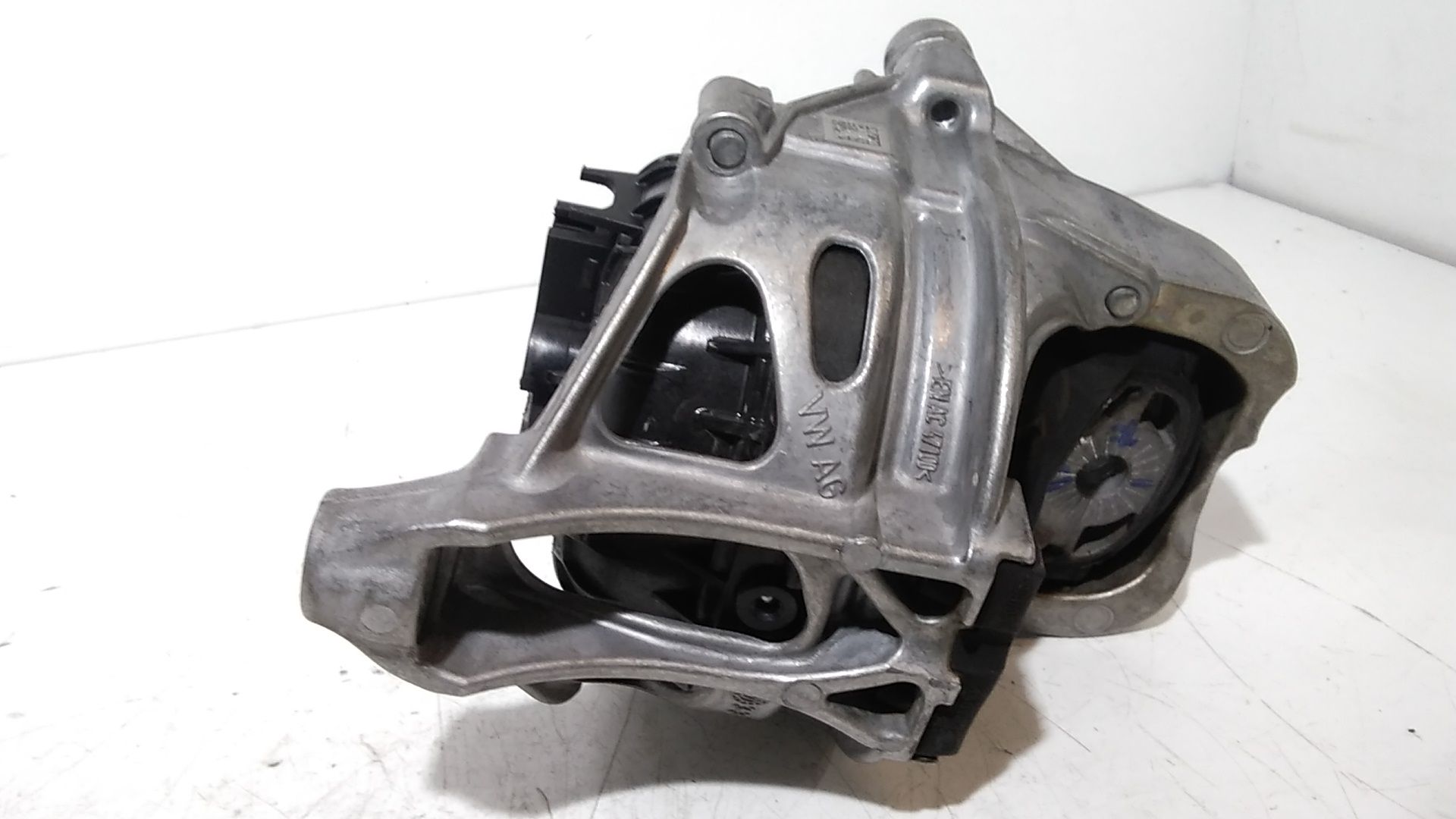 Supporto motore AUDI Q5 Serie (FYB)