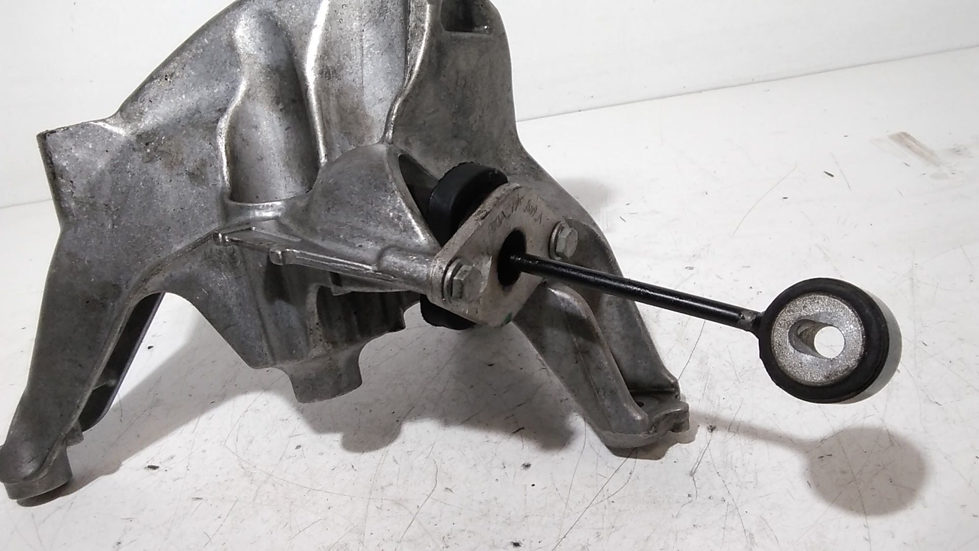 Supporto motore AUDI Q5 Serie (FYB)