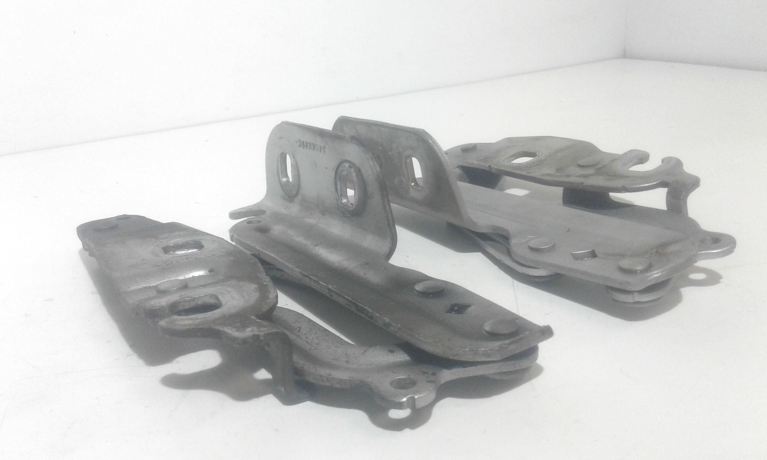 Cerniere cofano anteriore dx e sx FORD Fiesta 6 Serie