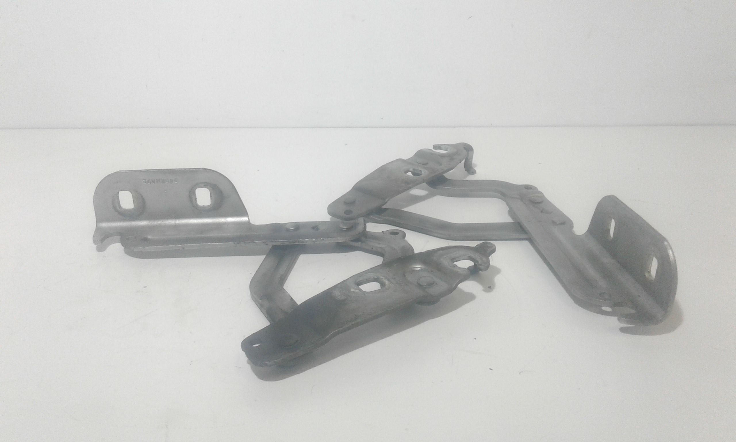 Cerniere cofano anteriore dx e sx FORD Fiesta 6 Serie