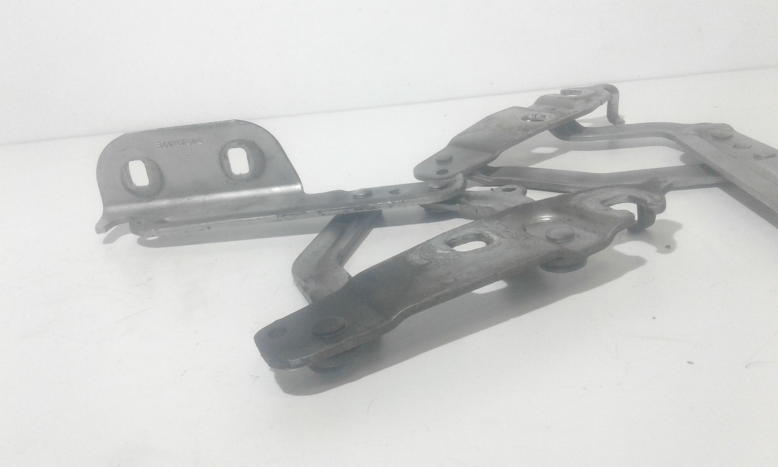 Cerniere cofano anteriore dx e sx FORD Fiesta 6 Serie