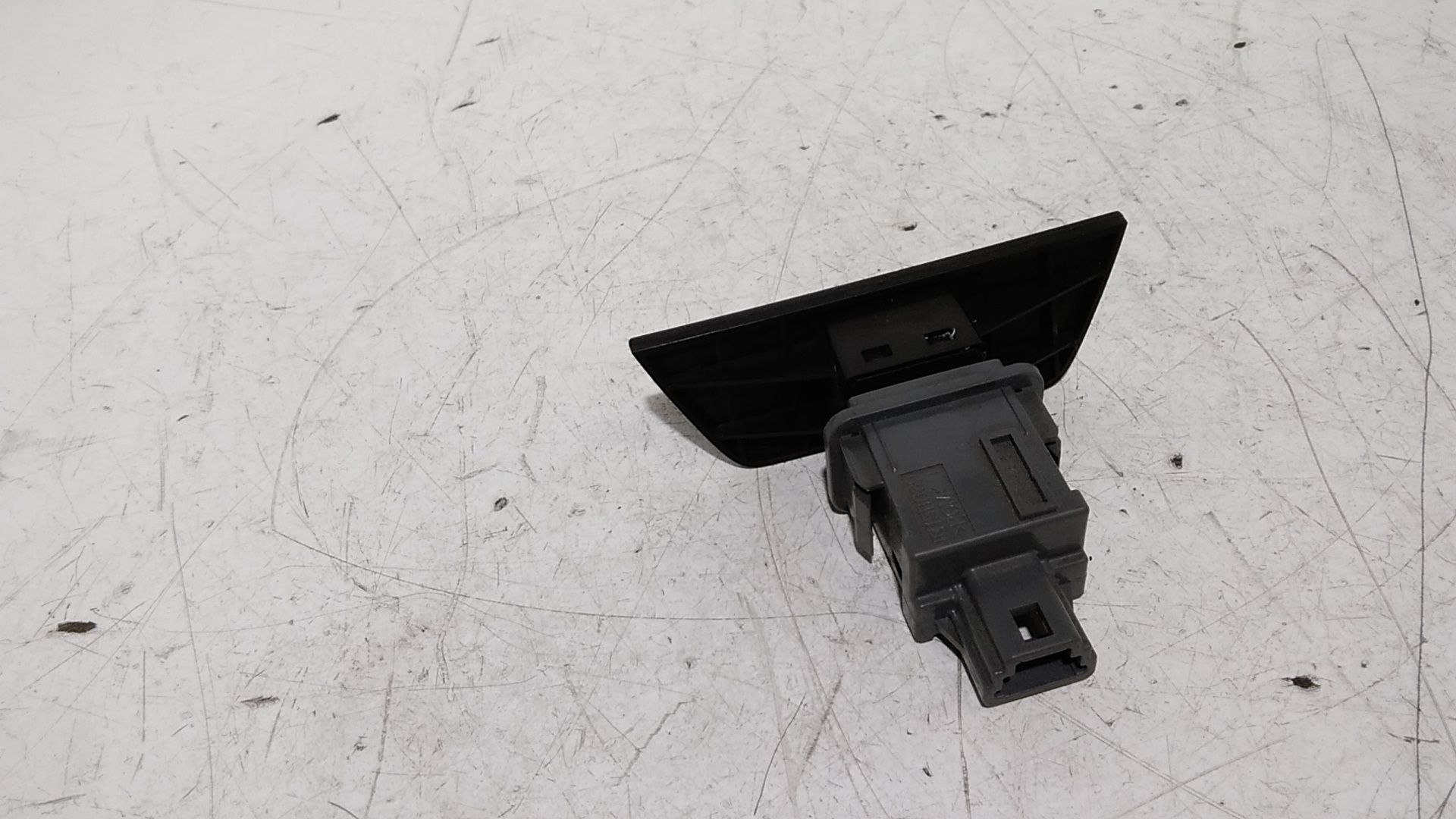 Pulsante luci di emergenza TOYOTA IQ 1 Serie