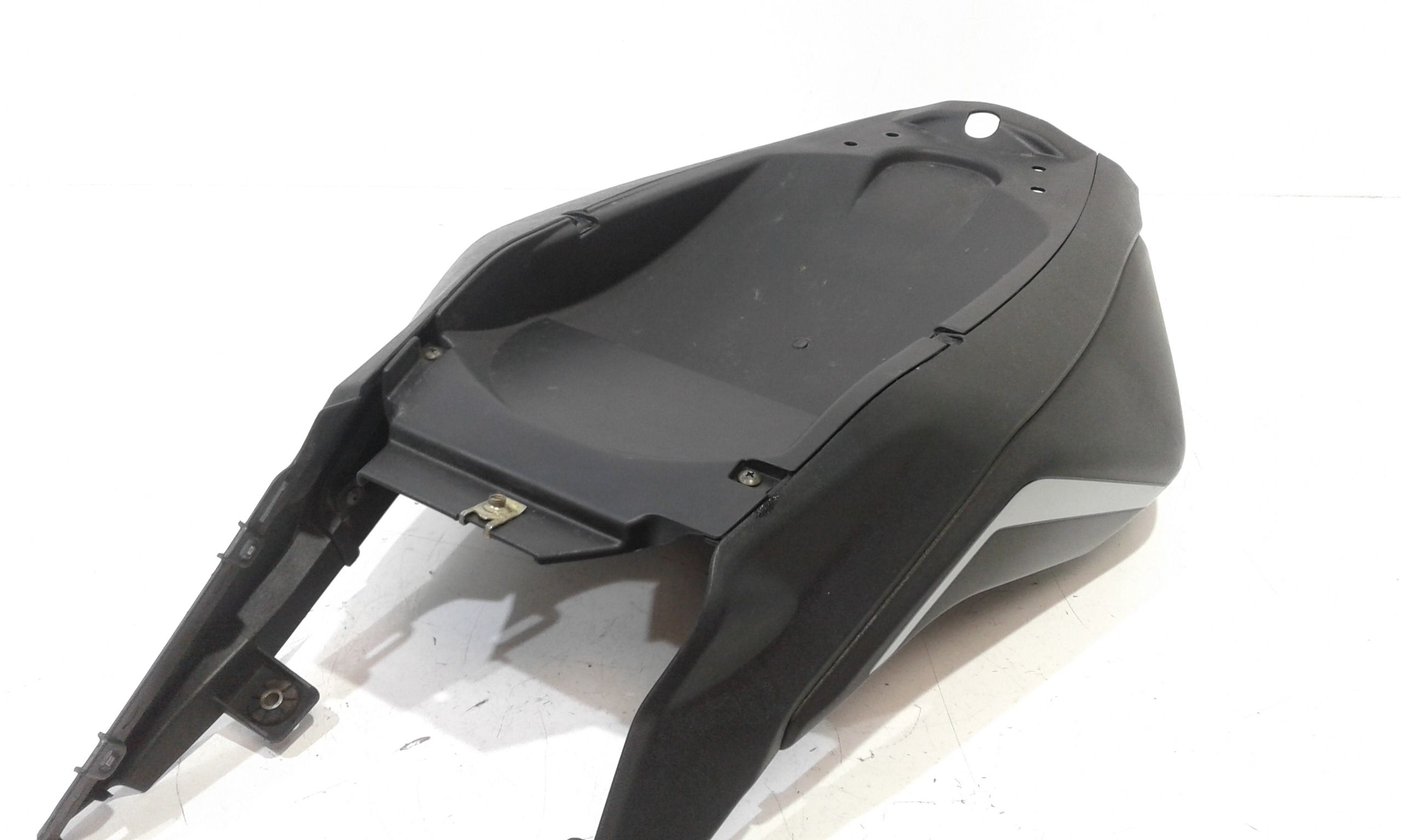 Codone Posteriore moto BENELLI BN 302 300cc (16>19)