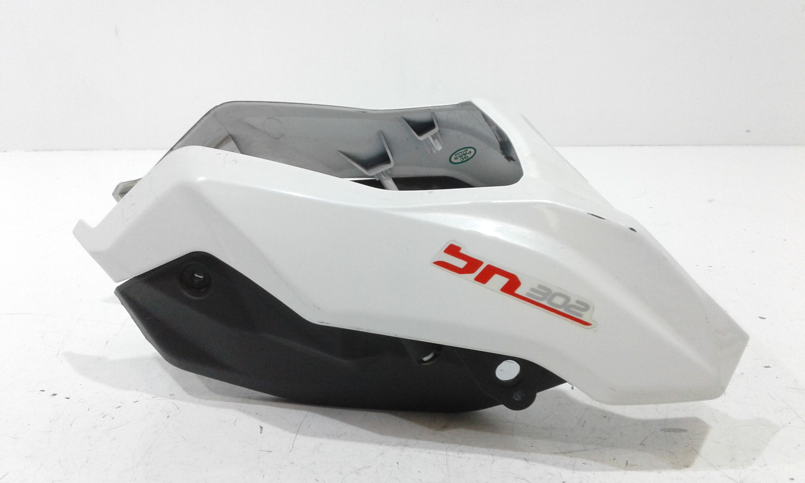 Cover cornice faro anteriore BENELLI BN 302 300cc (16>19)