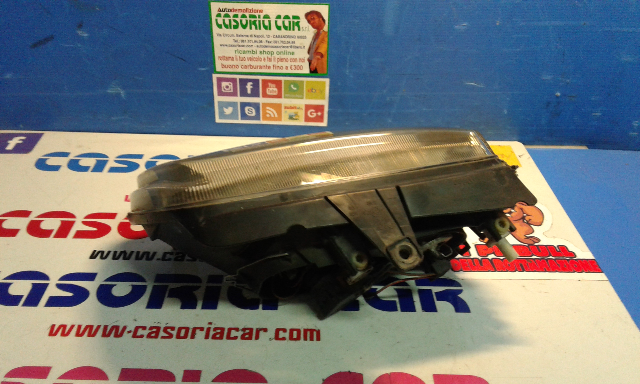 Faro anteriore Destro Passeggero VOLKSWAGEN Polo 4 Serie